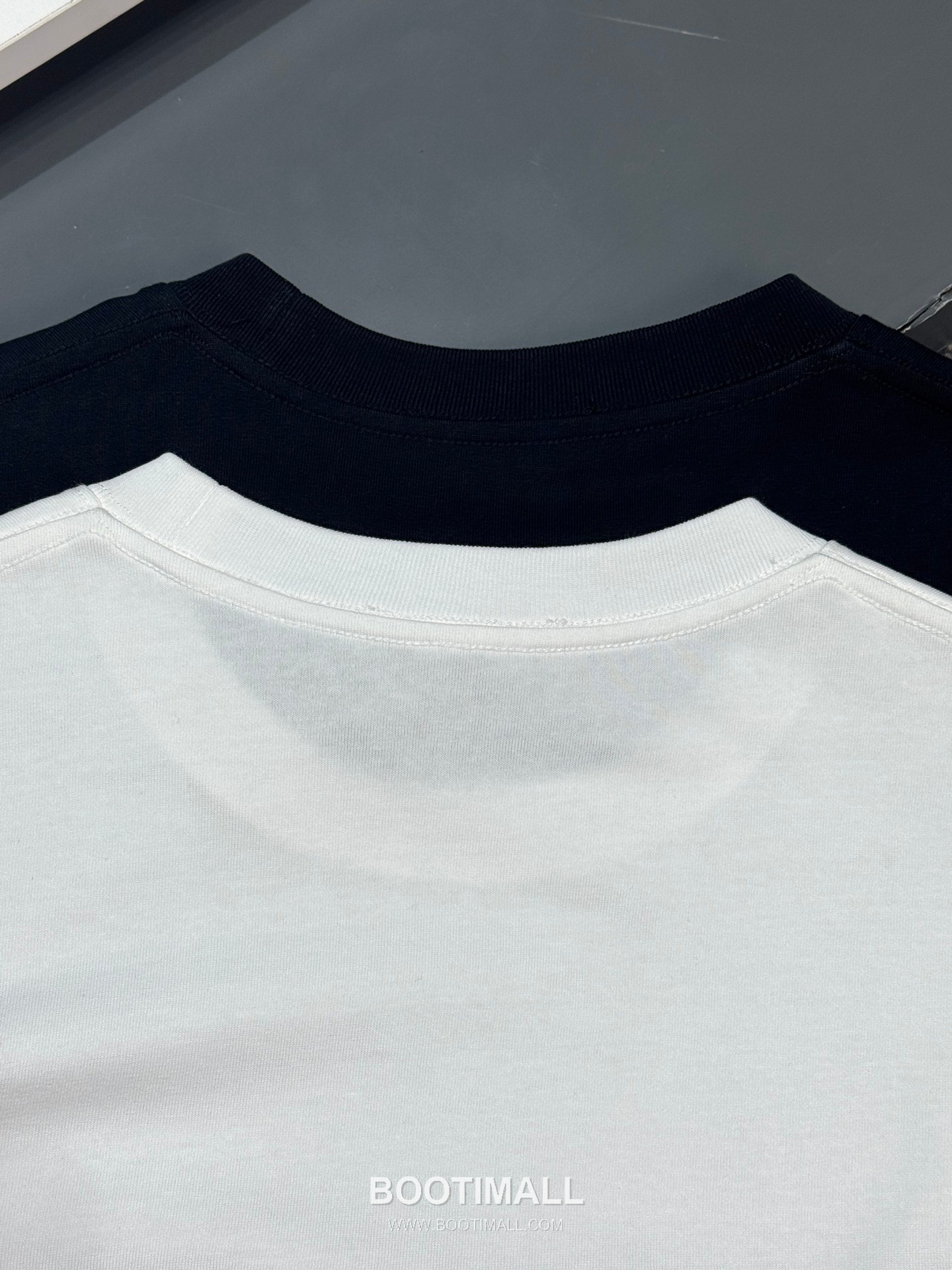 Prada SS26 Graffiti Print Heavy Cotton T-Shirt 프라다 SS26 그래피티 프린트 헤비 코튼 티셔츠 SG26260 8