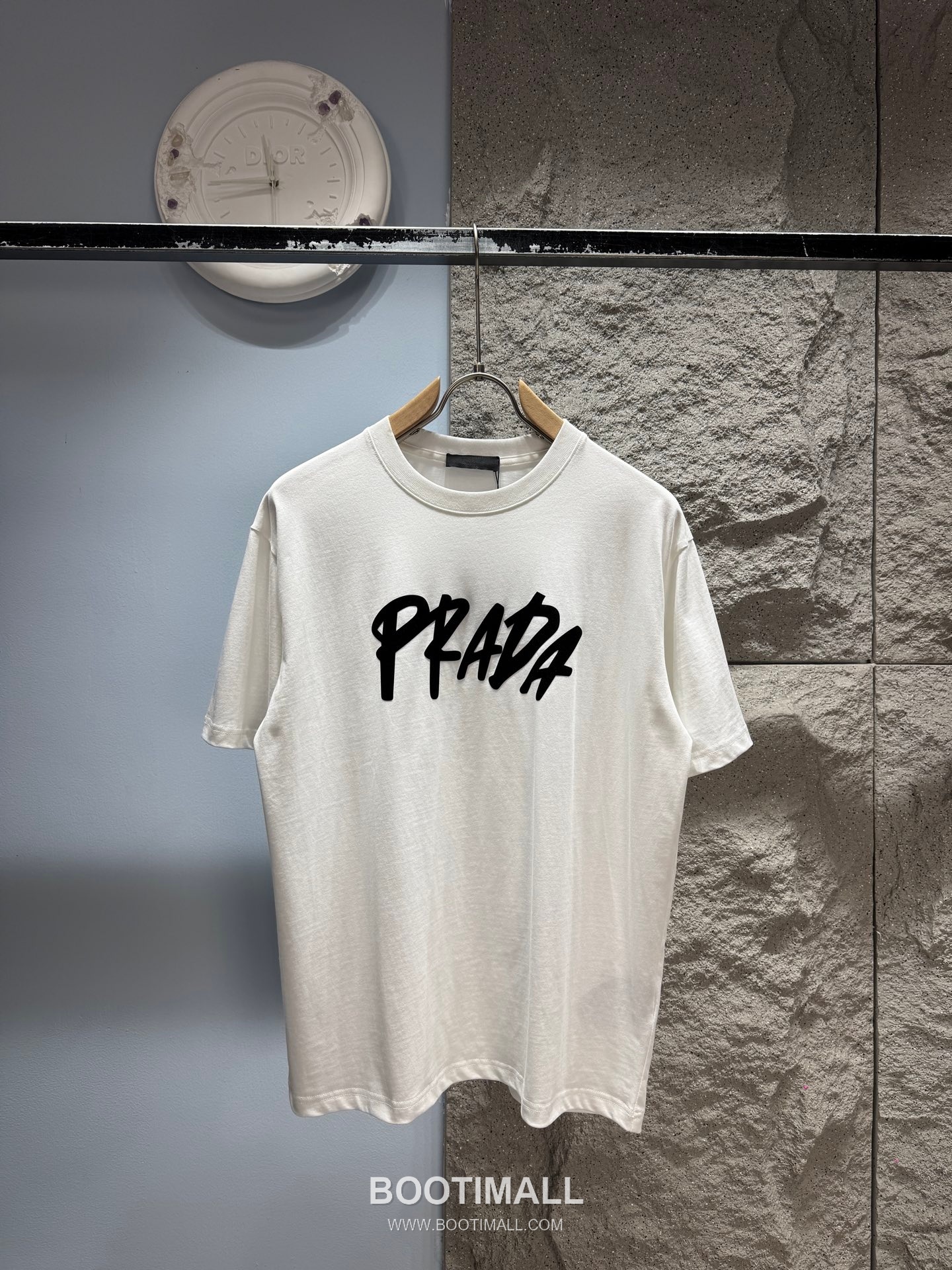 Prada SS26 Graffiti Print Heavy Cotton T-Shirt 프라다 SS26 그래피티 프린트 헤비 코튼 티셔츠 SG26260 10