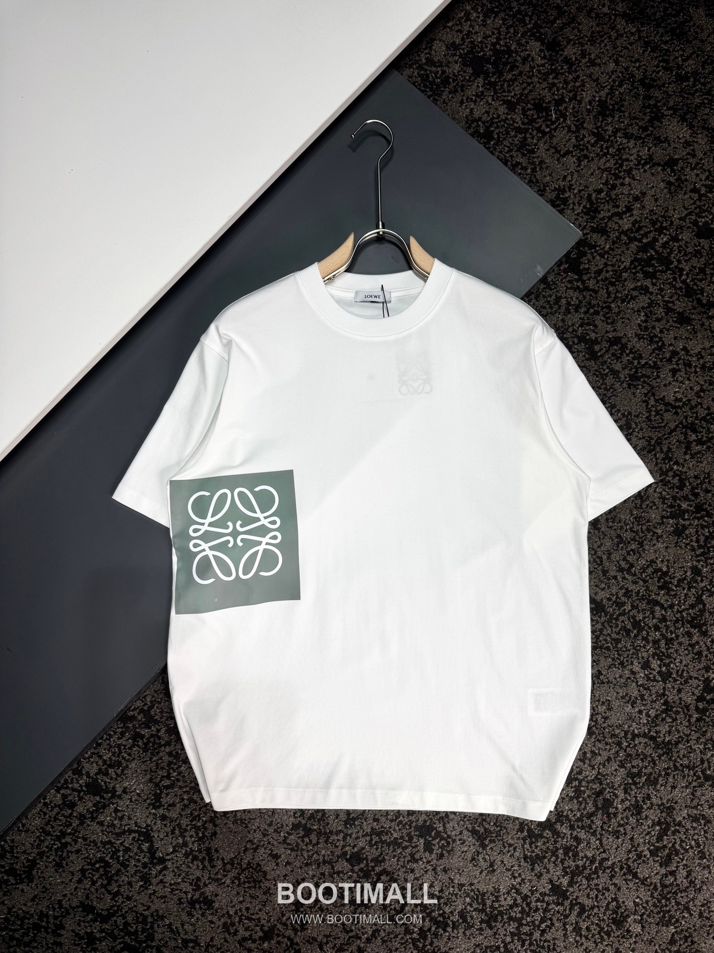 Loewe SS26 Anagram Print Sorona Cotton T-Shirt 로에베 SS26 아나그램 프린트 소로나 코튼 티셔츠 CCA1601 1