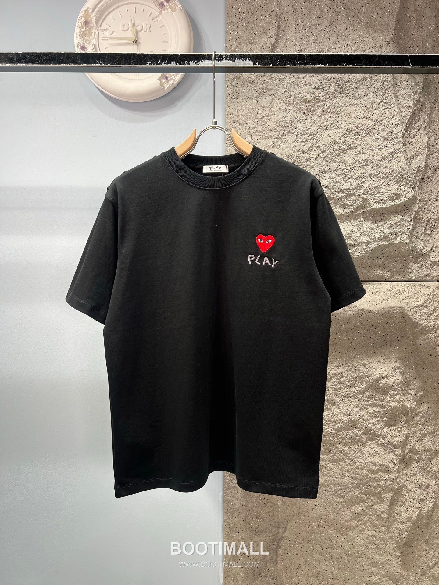 Comme des Garçons Play SS26 Heart Eyes Embroidered Heavy Cotton T-Shirt 꼼데가르송플레이 SS26 하트 아이즈 자수 헤비 코튼 티셔츠 AMC6842 1