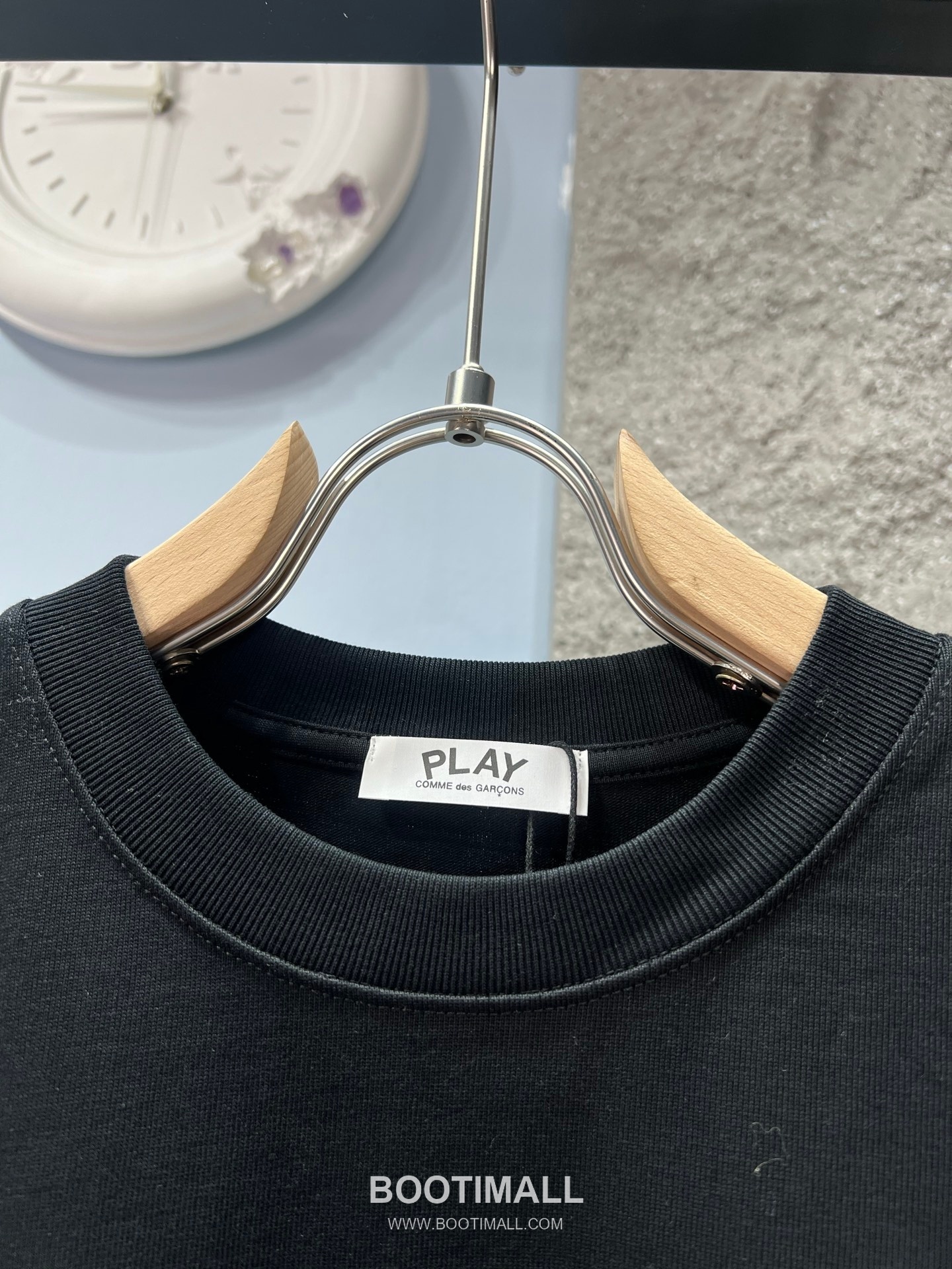 Comme des Garçons Play SS26 Heart Eyes Embroidered Heavy Cotton T-Shirt 꼼데가르송플레이 SS26 하트 아이즈 자수 헤비 코튼 티셔츠 AMC6842 2