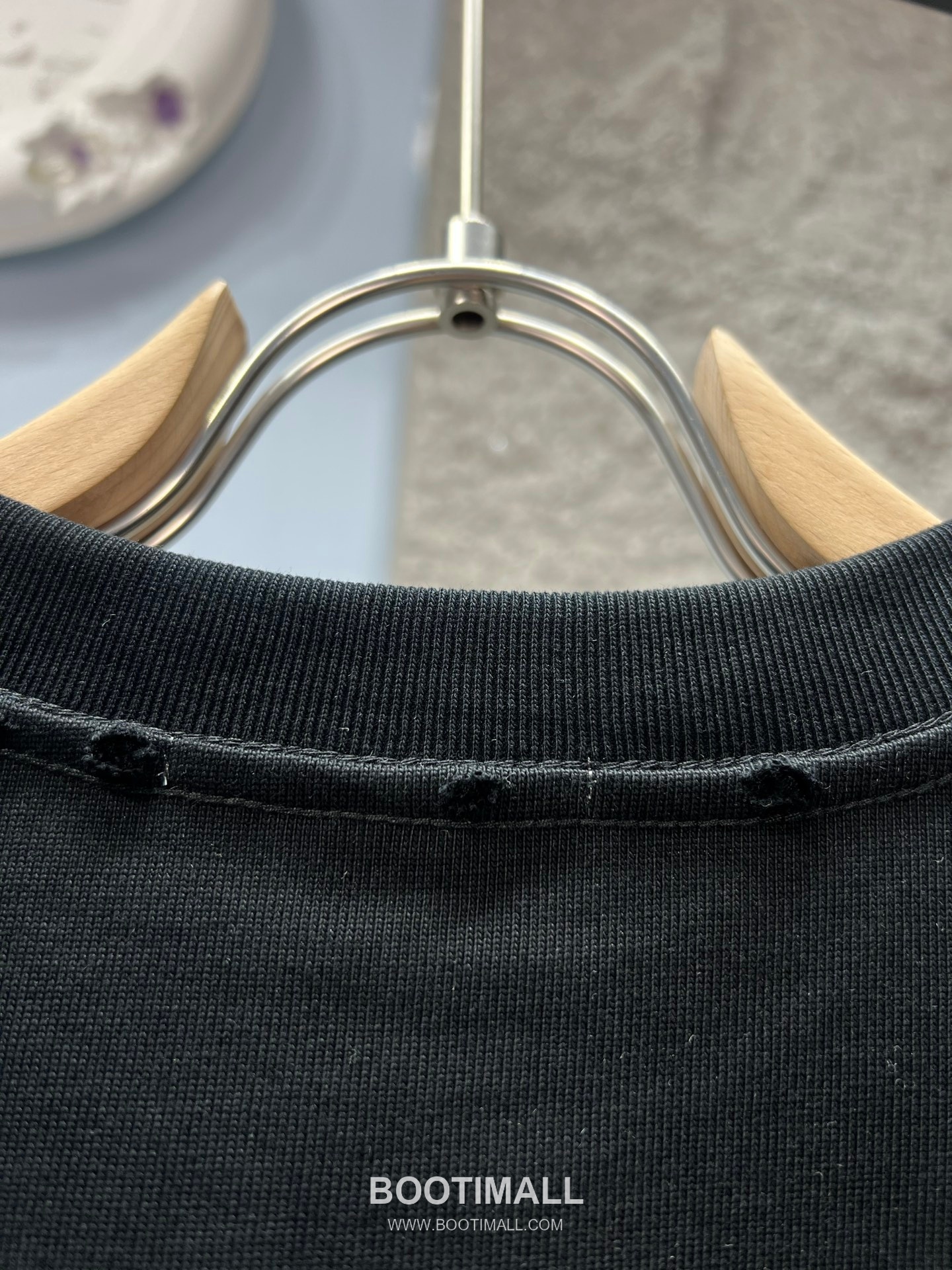 Comme des Garçons Play SS26 Heart Eyes Embroidered Heavy Cotton T-Shirt 꼼데가르송플레이 SS26 하트 아이즈 자수 헤비 코튼 티셔츠 AMC6842 8