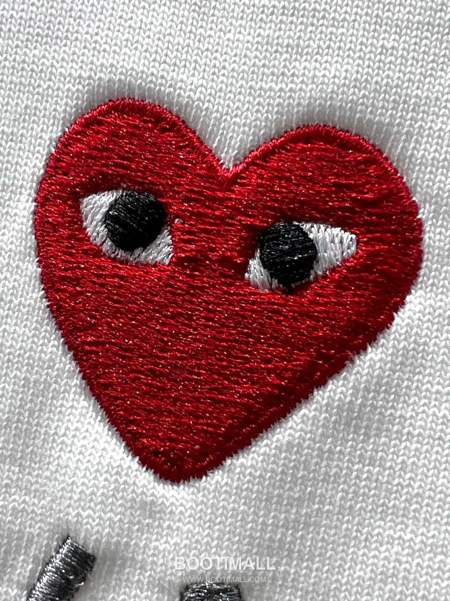 Comme des Garçons Play SS26 Heart Eyes Embroidered Heavy Cotton T-Shirt 꼼데가르송플레이 SS26 하트 아이즈 자수 헤비 코튼 티셔츠 AMC6842 16