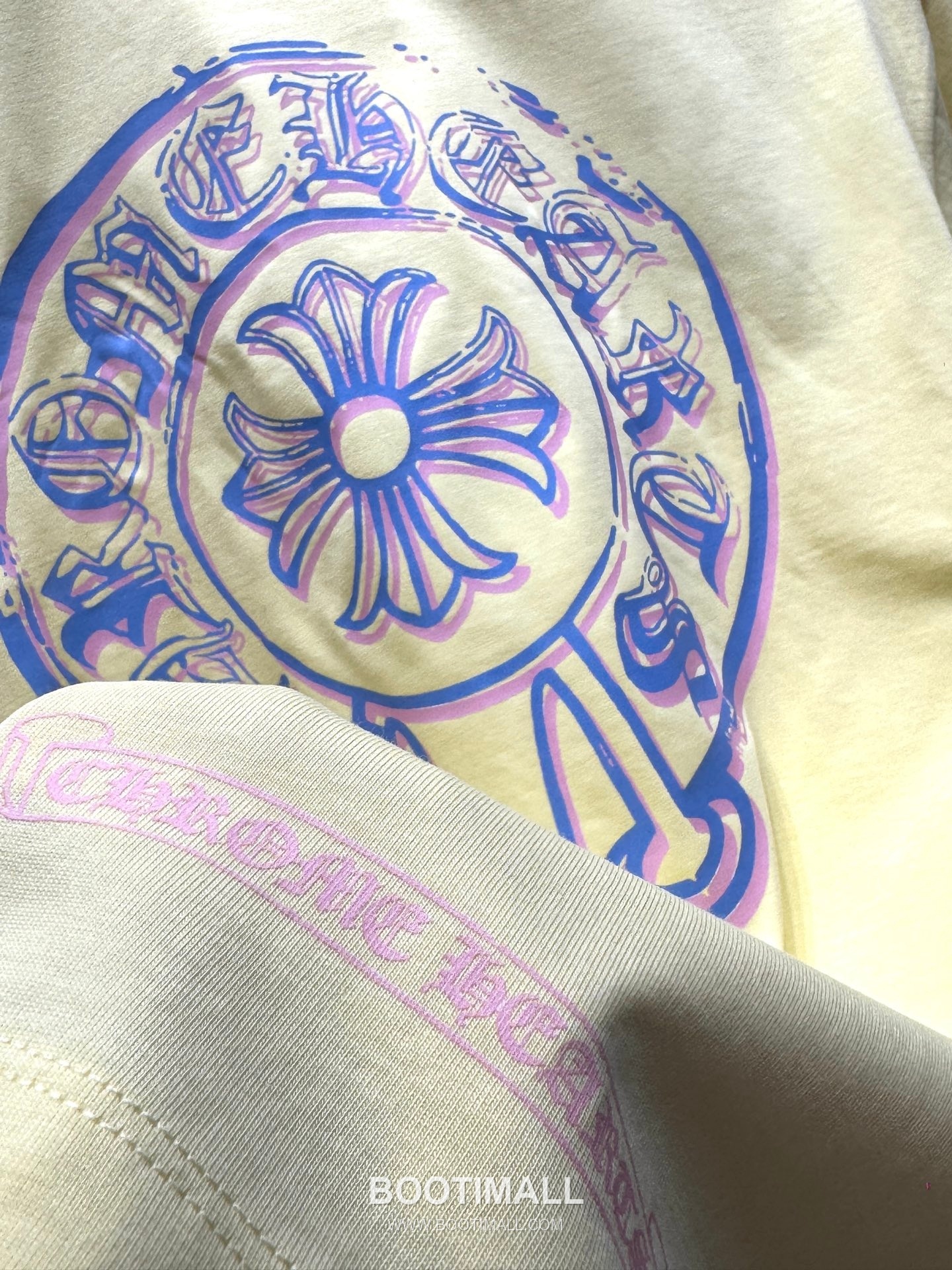 Chrome Hearts SS26 Distressed Horseshoe Discharge Print Cotton T-Shirt 크롬하츠 SS26 디스트로이드 호스슈 프린트 코튼 티셔츠 XL13501 8