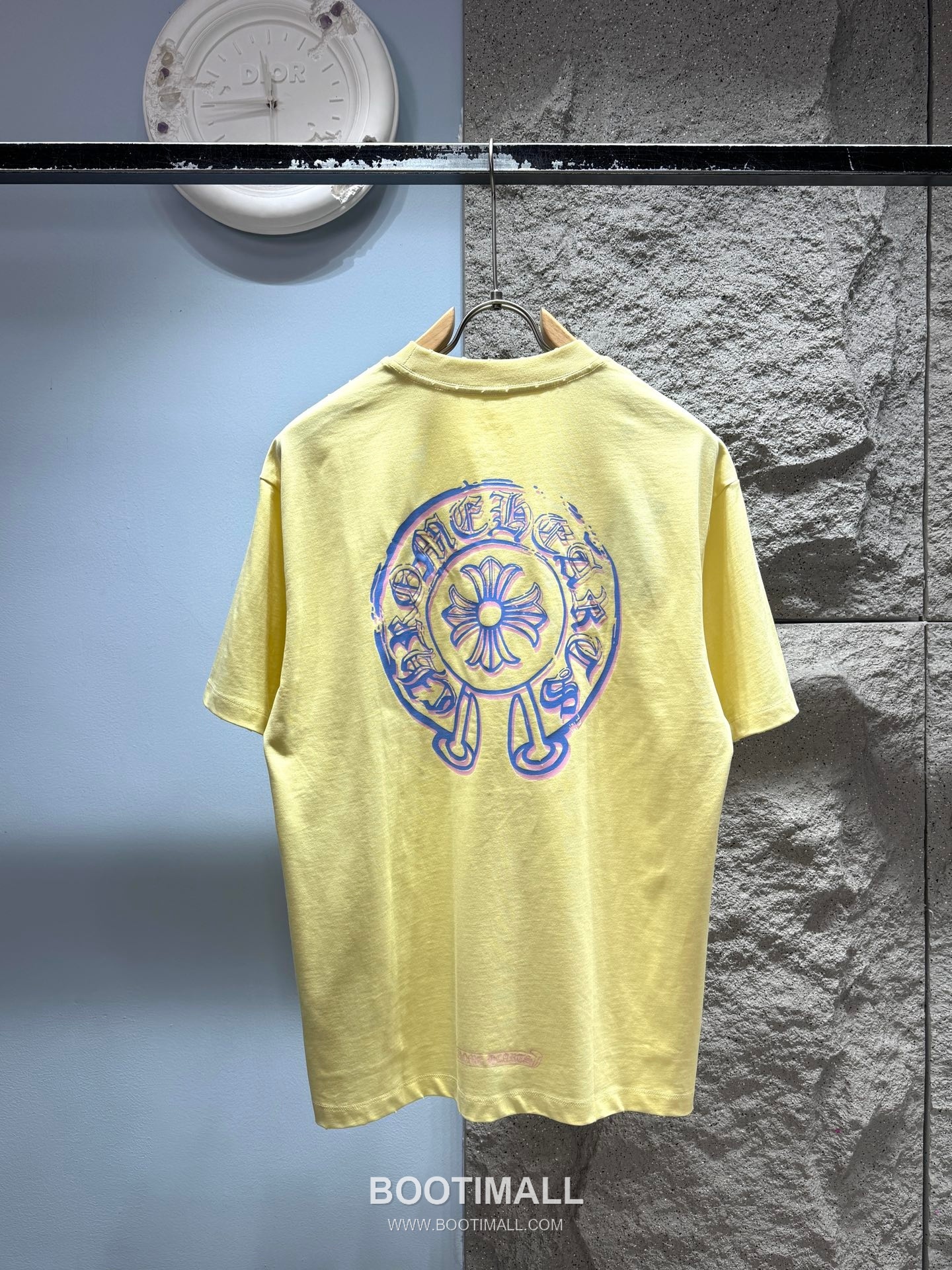 Chrome Hearts SS26 Distressed Horseshoe Discharge Print Cotton T-Shirt 크롬하츠 SS26 디스트로이드 호스슈 프린트 코튼 티셔츠 XL13501 9