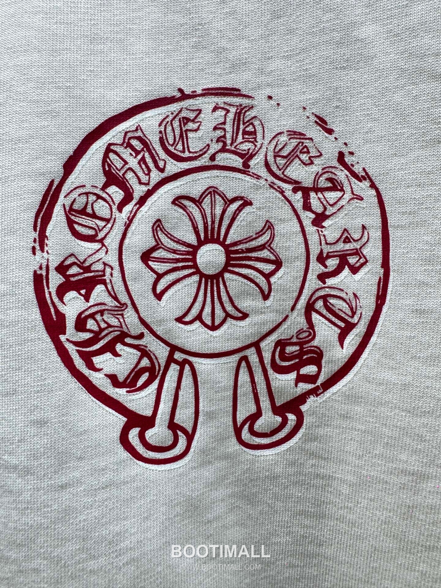 Chrome Hearts SS26 Distressed Horseshoe Discharge Print Cotton T-Shirt 크롬하츠 SS26 디스트로이드 호스슈 프린트 코튼 티셔츠 XL13501 13