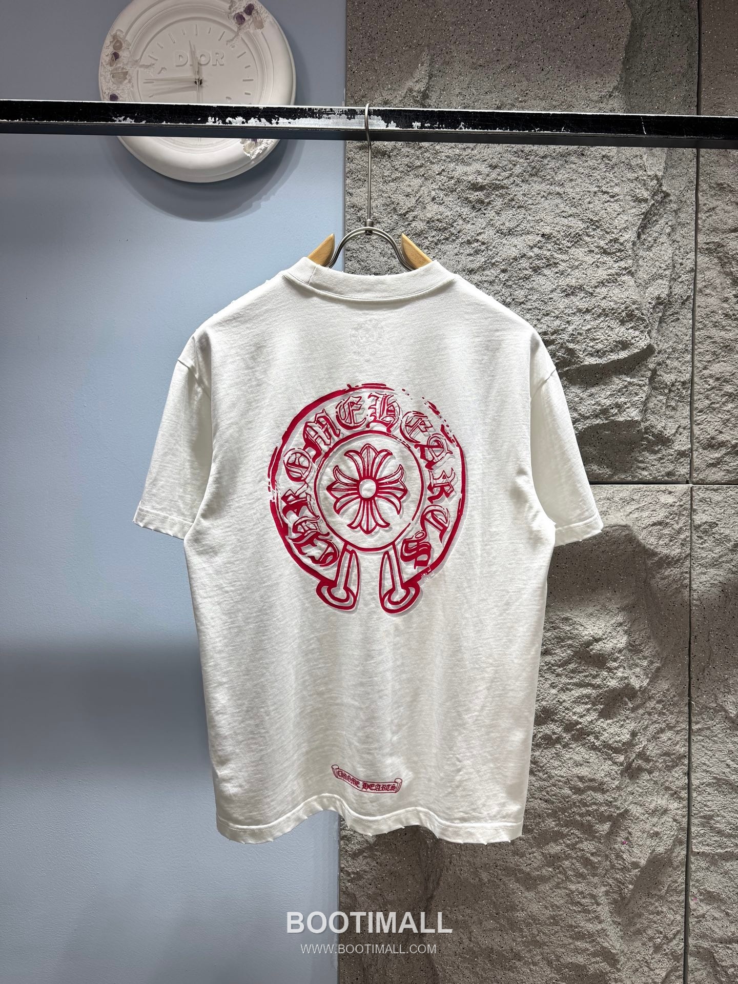 Chrome Hearts SS26 Distressed Horseshoe Discharge Print Cotton T-Shirt 크롬하츠 SS26 디스트로이드 호스슈 프린트 코튼 티셔츠 XL13501 18
