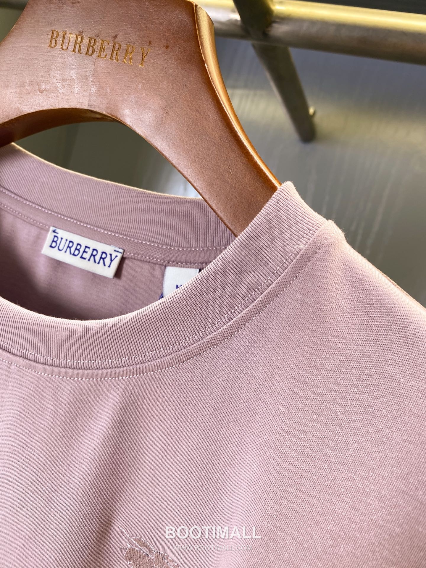 Burberry SS26 Check Panel Pleated Cotton T-Shirt 버버리 SS26 체크 패널 플리츠 코튼 티셔츠 7