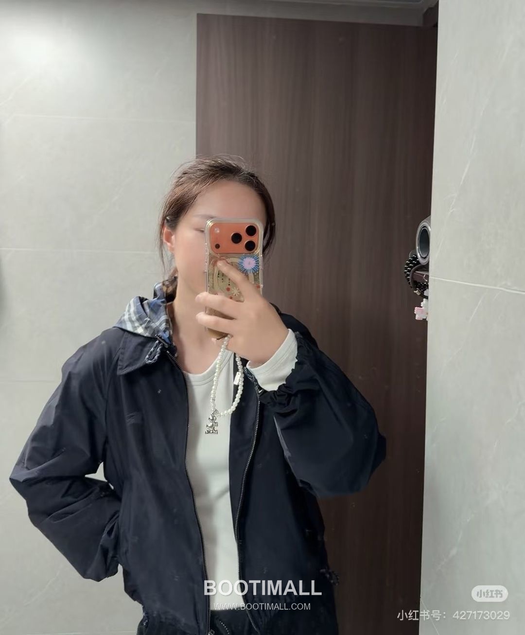 Burberry SS26 EKD Embroidered Nylon Hooded Cropped Jacket 버버리 SS26 EKD 자수 나일론 후드 크롭 재킷 7