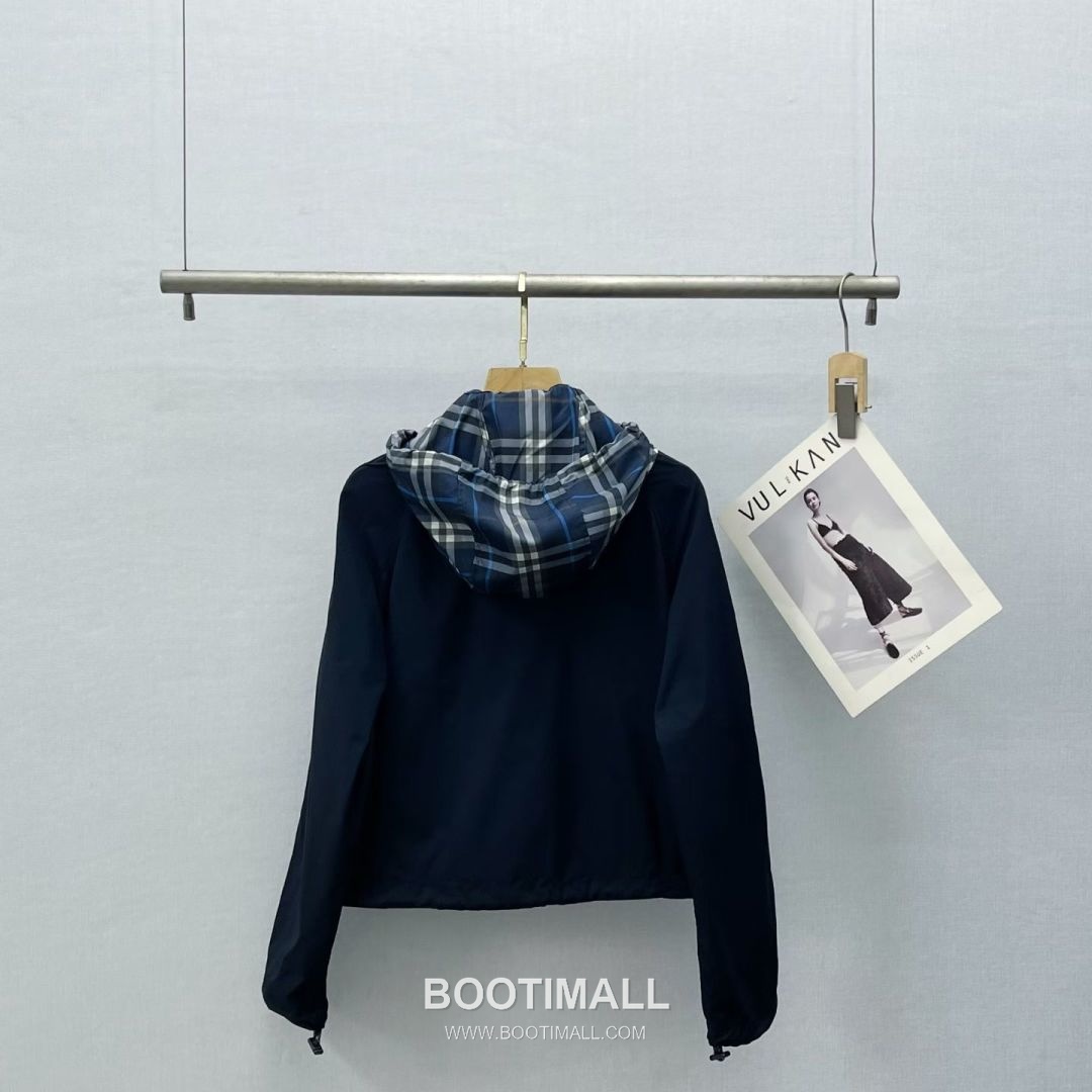 Burberry SS26 EKD Embroidered Nylon Hooded Cropped Jacket 버버리 SS26 EKD 자수 나일론 후드 크롭 재킷 14