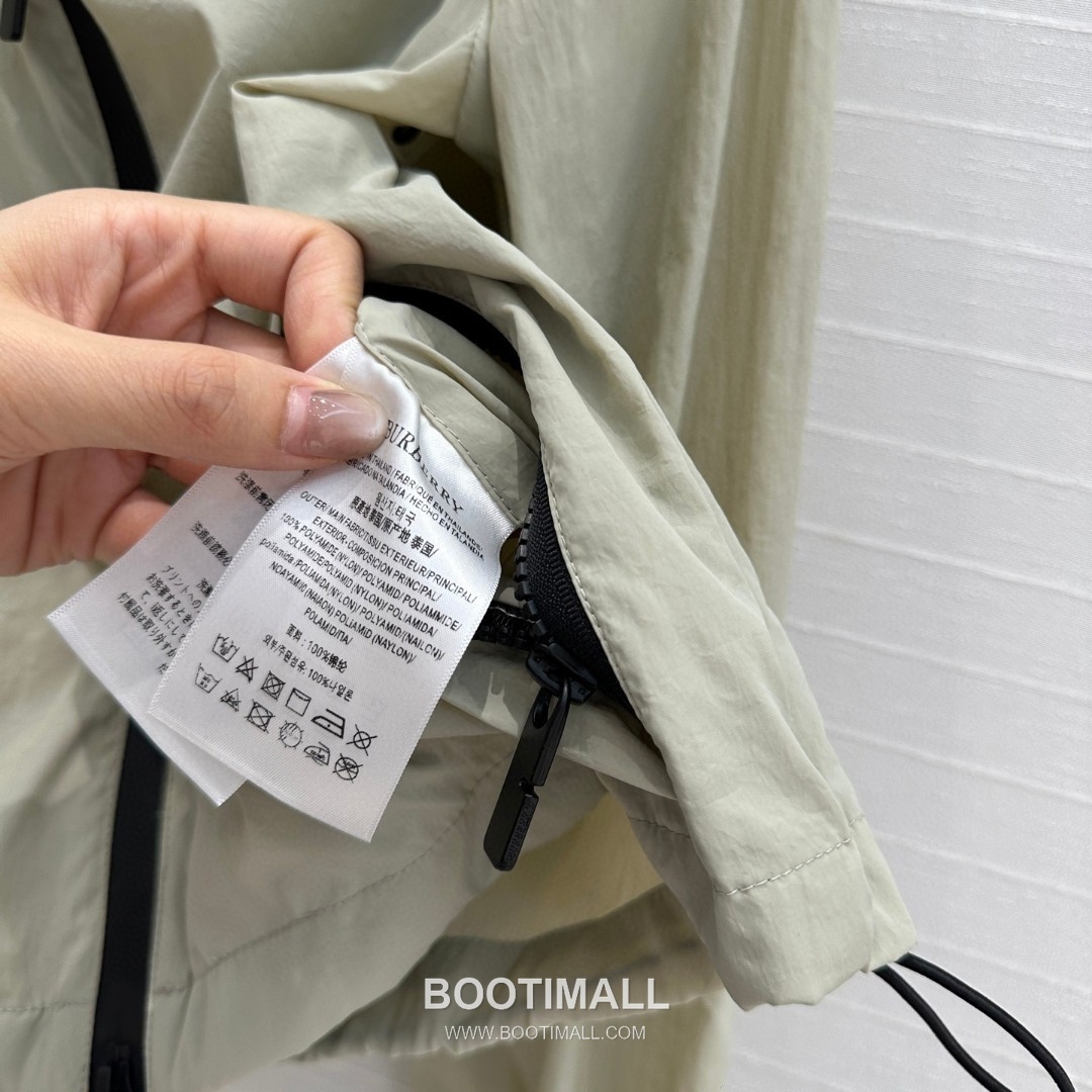 Burberry EKD Print Lightweight Nylon Hooded Jacket 버버리 EKD 프린트 라이트웨이트 나일론 후드 재킷 12