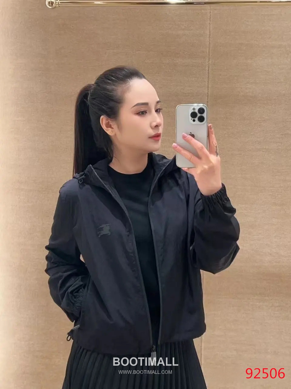 Burberry EKD Print Lightweight Nylon Hooded Jacket 버버리 EKD 프린트 라이트웨이트 나일론 후드 재킷 3