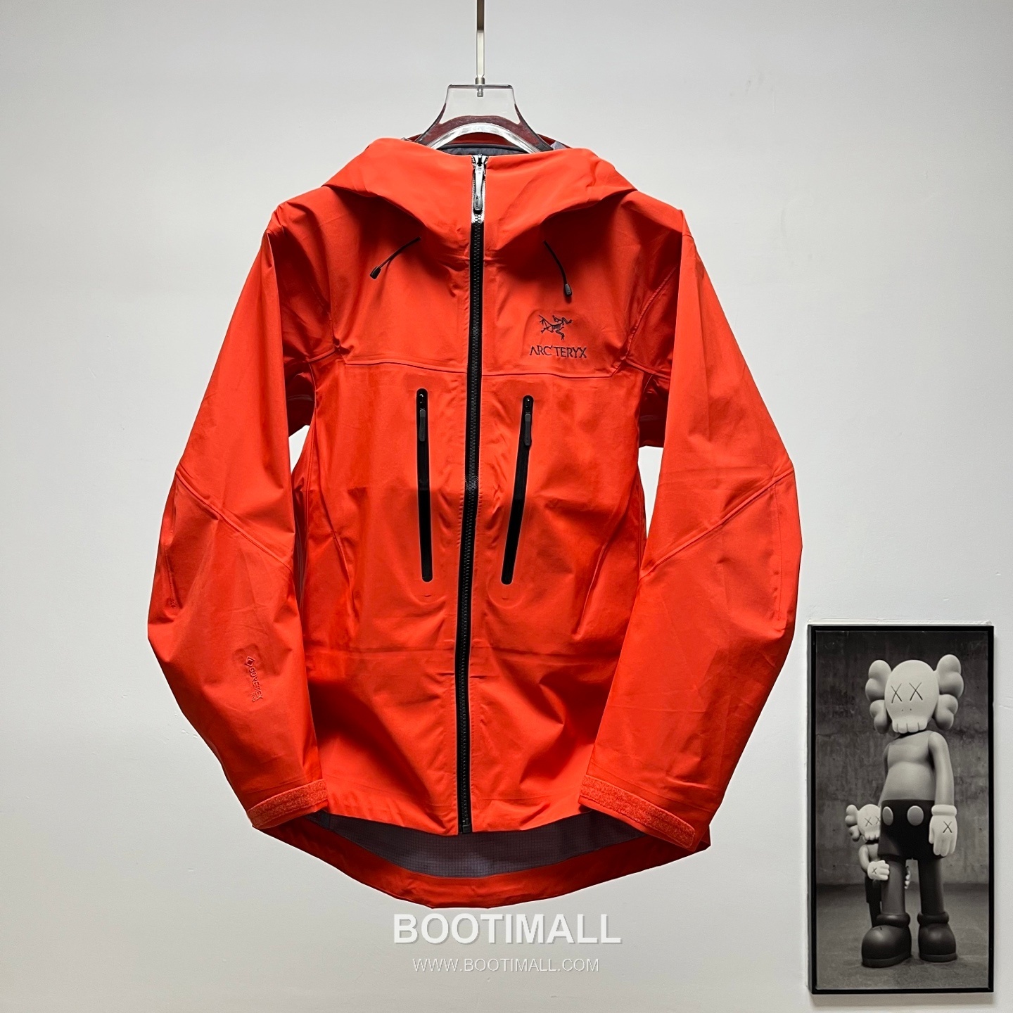 ARC'TERYX Alpha SV 8 Hardshell Jacket 아크테릭스 알파 SV 8 하드쉘 재킷 1