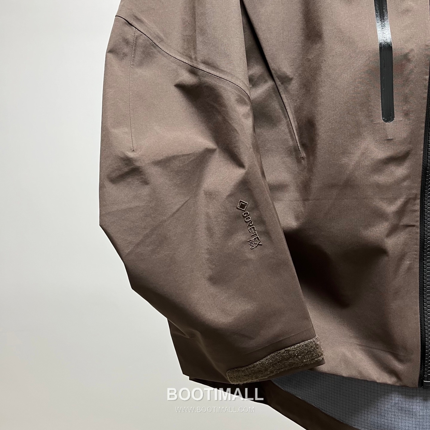 ARC'TERYX Alpha SV 8 Hardshell Jacket 아크테릭스 알파 SV 8 하드쉘 재킷 7