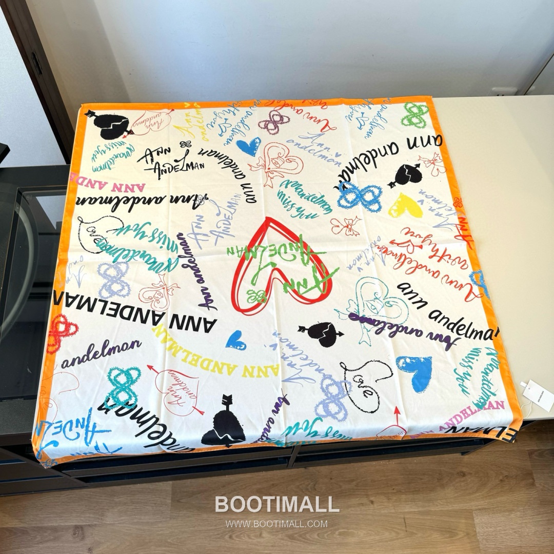 Ann Andelman 520 Capsule Silk Square Scarf 100% Silk Print Scarf 앤앤델만 520 캡슐 실크 스퀘어 스카프 90cm 1