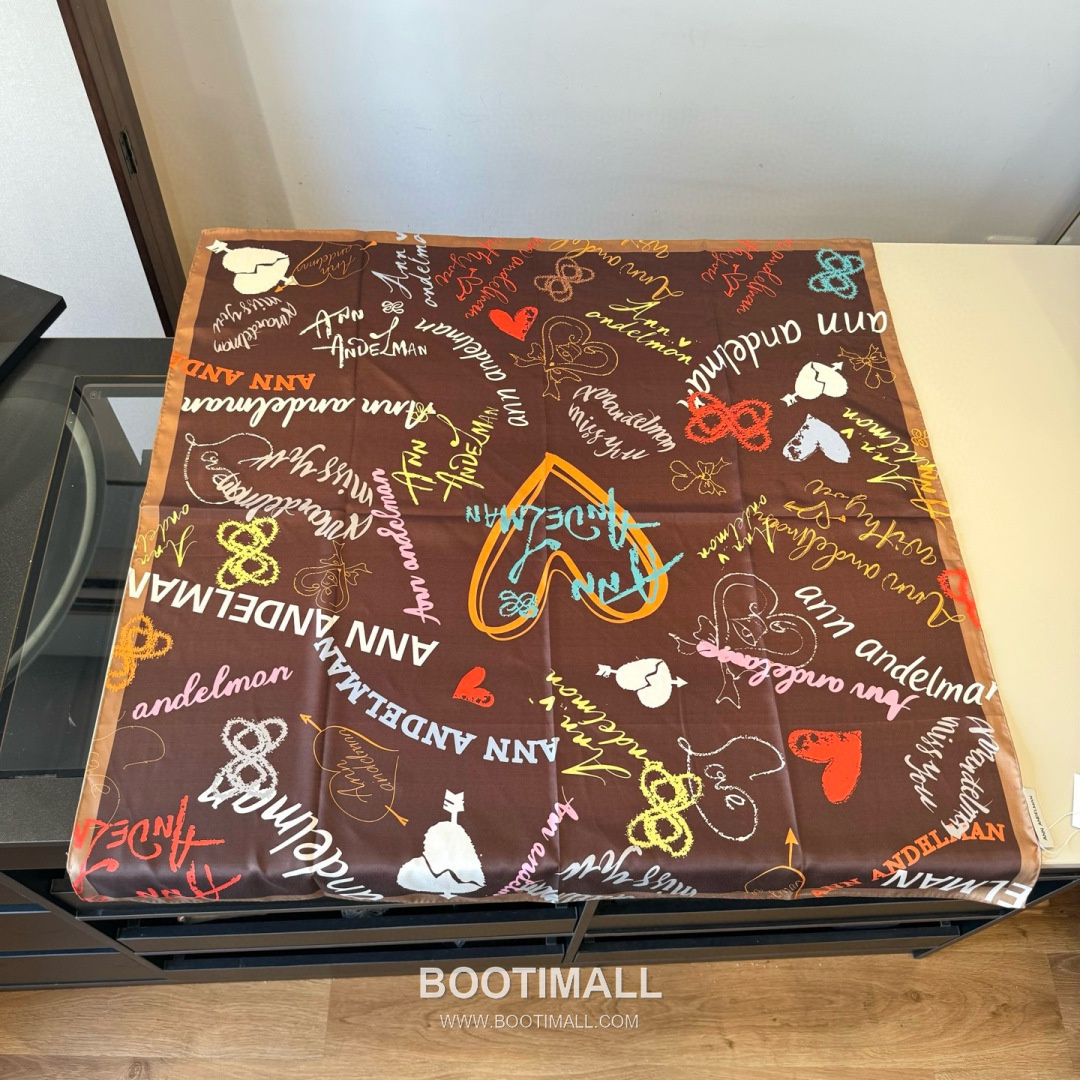 Ann Andelman 520 Capsule Silk Square Scarf 100% Silk Print Scarf 앤앤델만 520 캡슐 실크 스퀘어 스카프 90cm 1