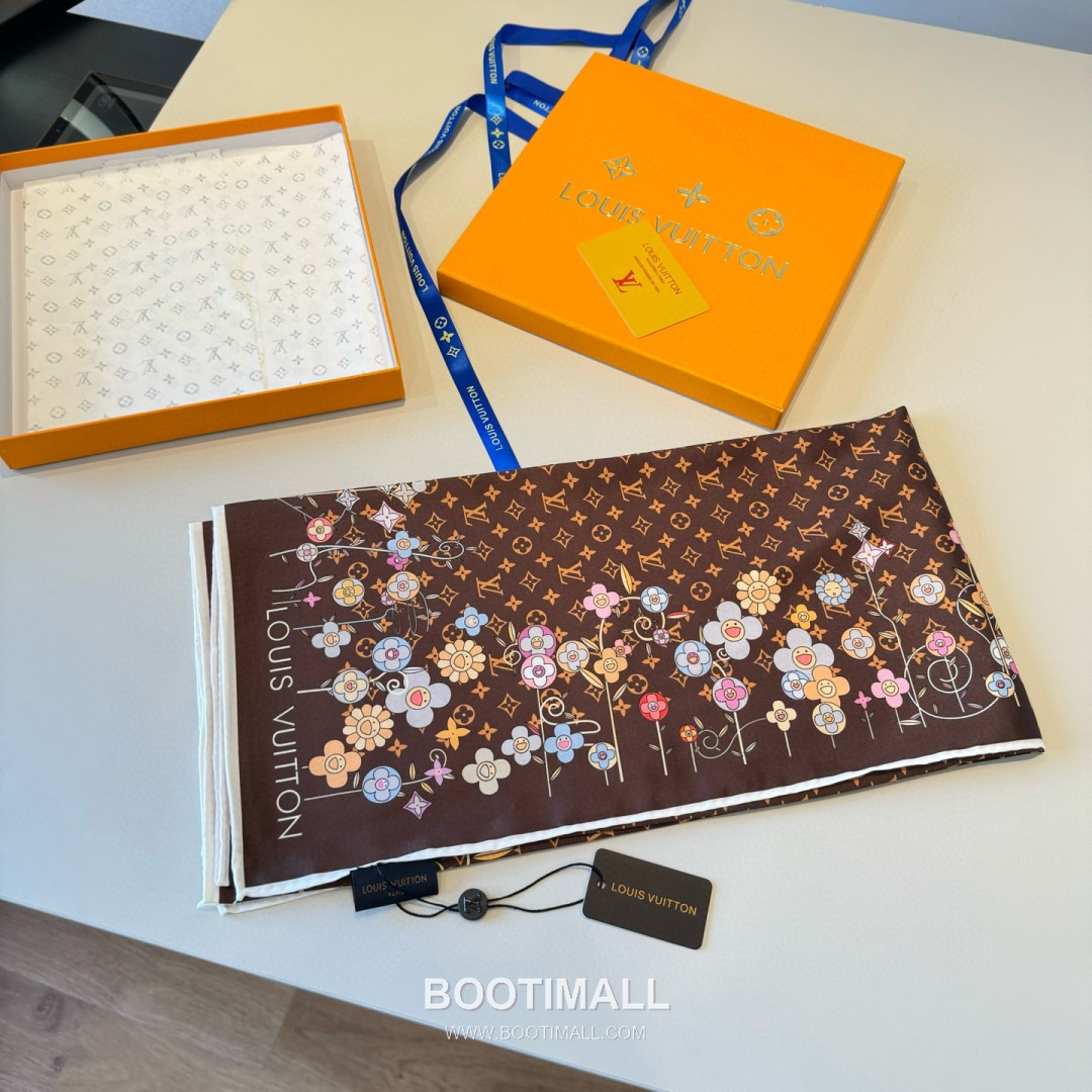 Louis Vuitton x Takashi Murakami Monogram Superflat Flowers Silk Square Scarf 100% Mulberry Silk Print Scarf 루이비통 x 무라카미 타카시 모노그램 슈퍼플랫 플라워 실크 스퀘어 스카프 90cm 3