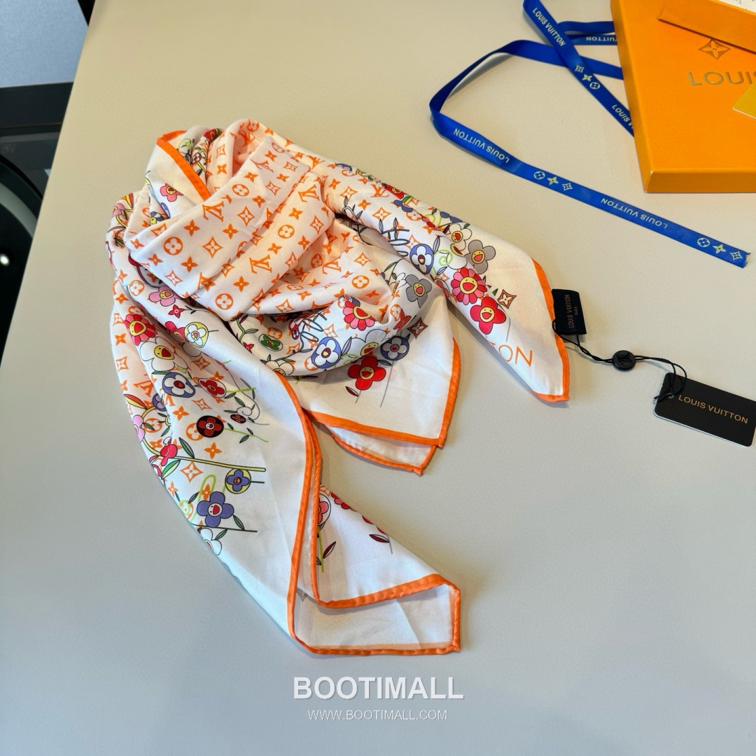 Louis Vuitton x Takashi Murakami Monogram Superflat Flowers Silk Square Scarf 100% Mulberry Silk Print Scarf 루이비통 x 무라카미 타카시 모노그램 슈퍼플랫 플라워 실크 스퀘어 스카프 90cm 5
