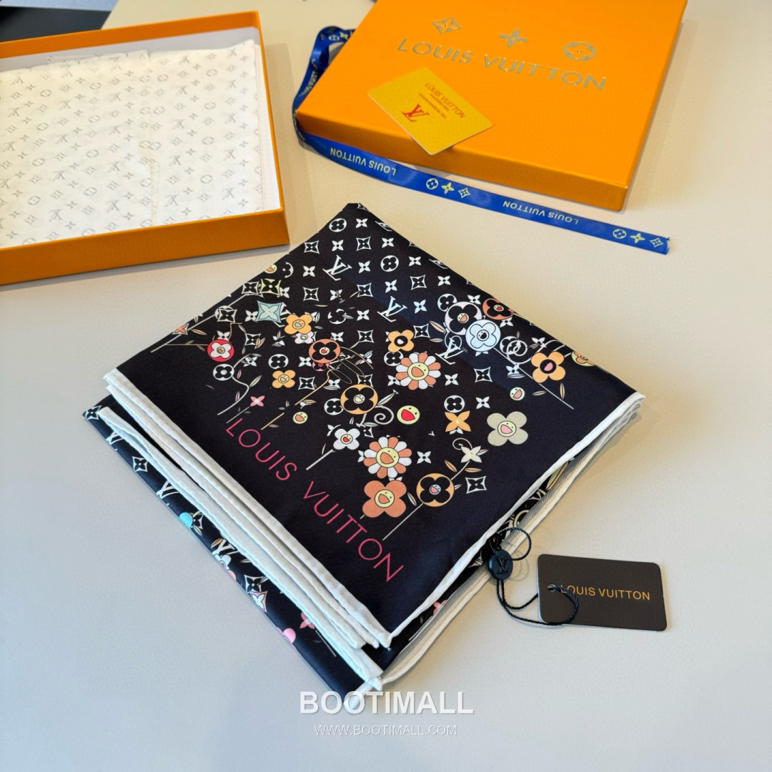 Louis Vuitton x Takashi Murakami Monogram Superflat Flowers Silk Square Scarf 100% Mulberry Silk Print Scarf 루이비통 x 무라카미 타카시 모노그램 슈퍼플랫 플라워 실크 스퀘어 스카프 90cm 4