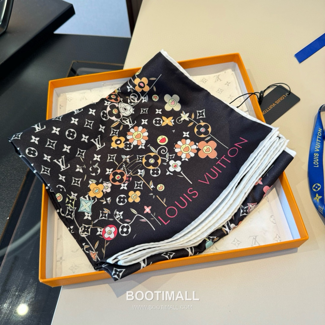 Louis Vuitton x Takashi Murakami Monogram Superflat Flowers Silk Square Scarf 100% Mulberry Silk Print Scarf 루이비통 x 무라카미 타카시 모노그램 슈퍼플랫 플라워 실크 스퀘어 스카프 90cm 5