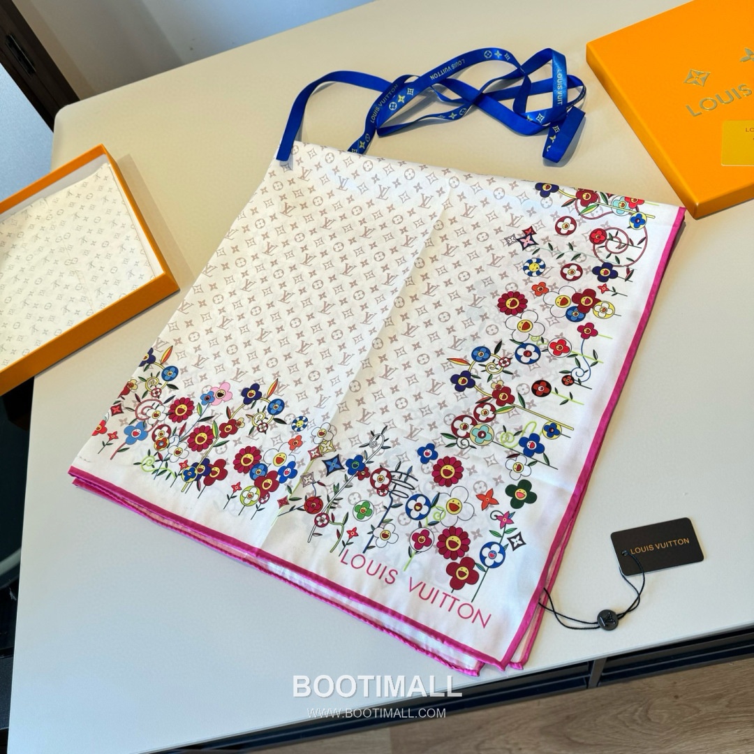 Louis Vuitton x Takashi Murakami Monogram Superflat Flowers Silk Square Scarf 100% Mulberry Silk Print Scarf 루이비통 x 무라카미 타카시 모노그램 슈퍼플랫 플라워 실크 스퀘어 스카프 90cm 2
