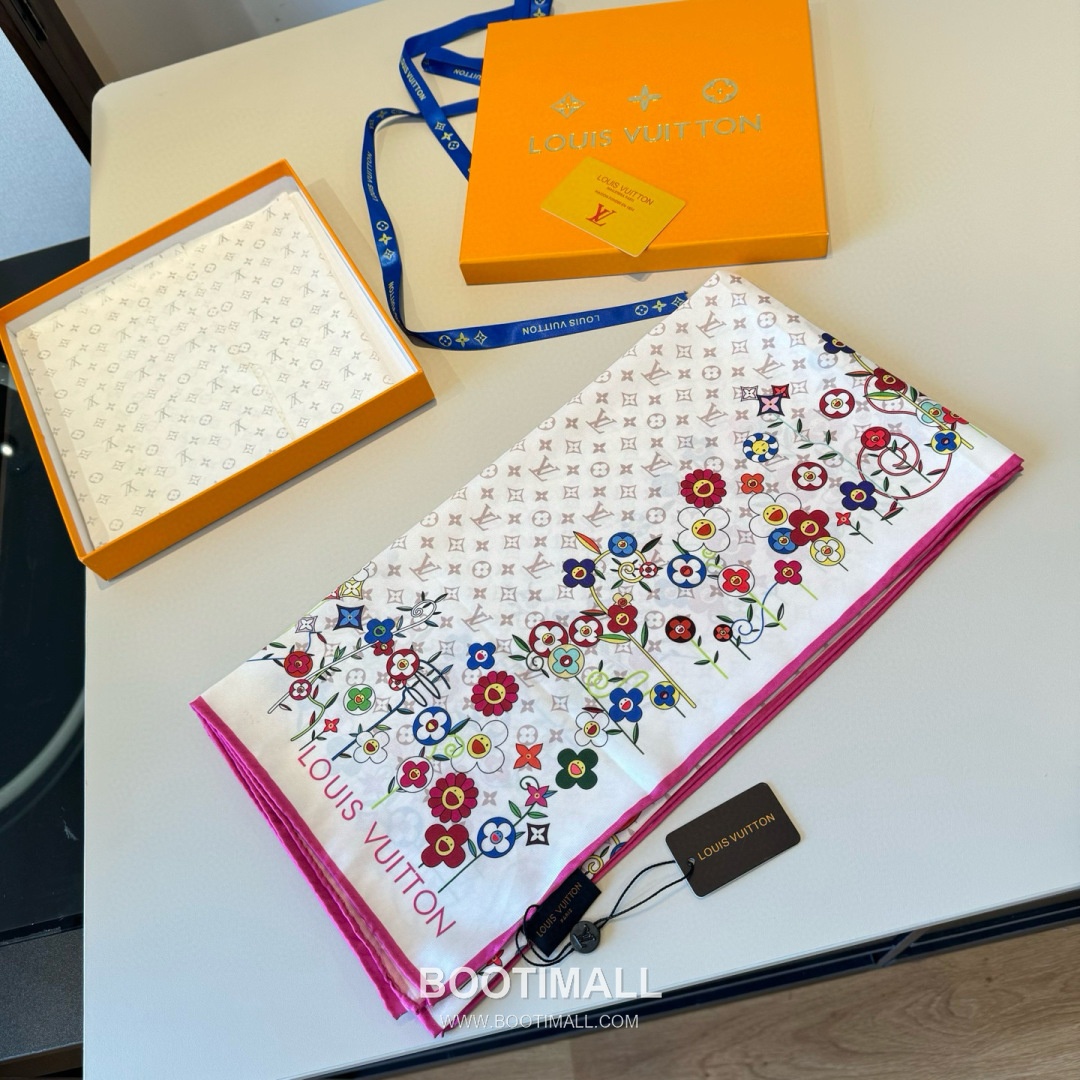 Louis Vuitton x Takashi Murakami Monogram Superflat Flowers Silk Square Scarf 100% Mulberry Silk Print Scarf 루이비통 x 무라카미 타카시 모노그램 슈퍼플랫 플라워 실크 스퀘어 스카프 90cm 3