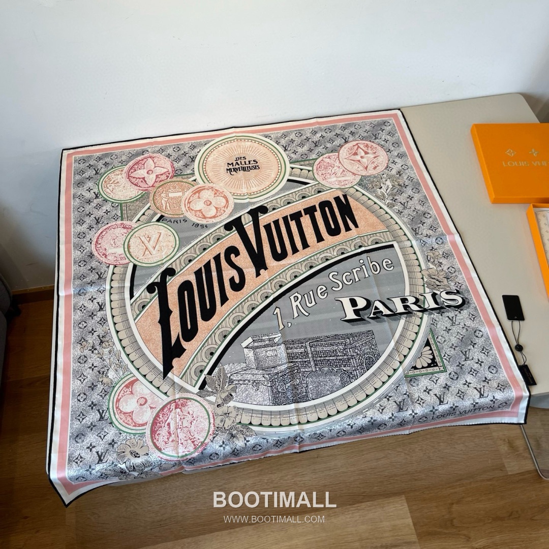 Louis Vuitton Malles Merveilleuses Monogram Silk Square Scarf 100% Mulberry Silk Print Scarf 루이비통 말르 메르베유즈 모노그램 실크 스퀘어 스카프 90cm 3