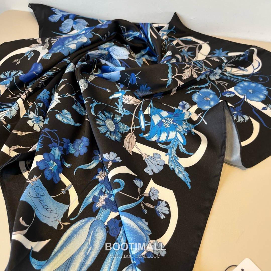 Gucci Logo Floral Silk Square Scarf 100% Silk Print Scarf 구찌 로고 플로럴 실크 스퀘어 스카프 90cm 6