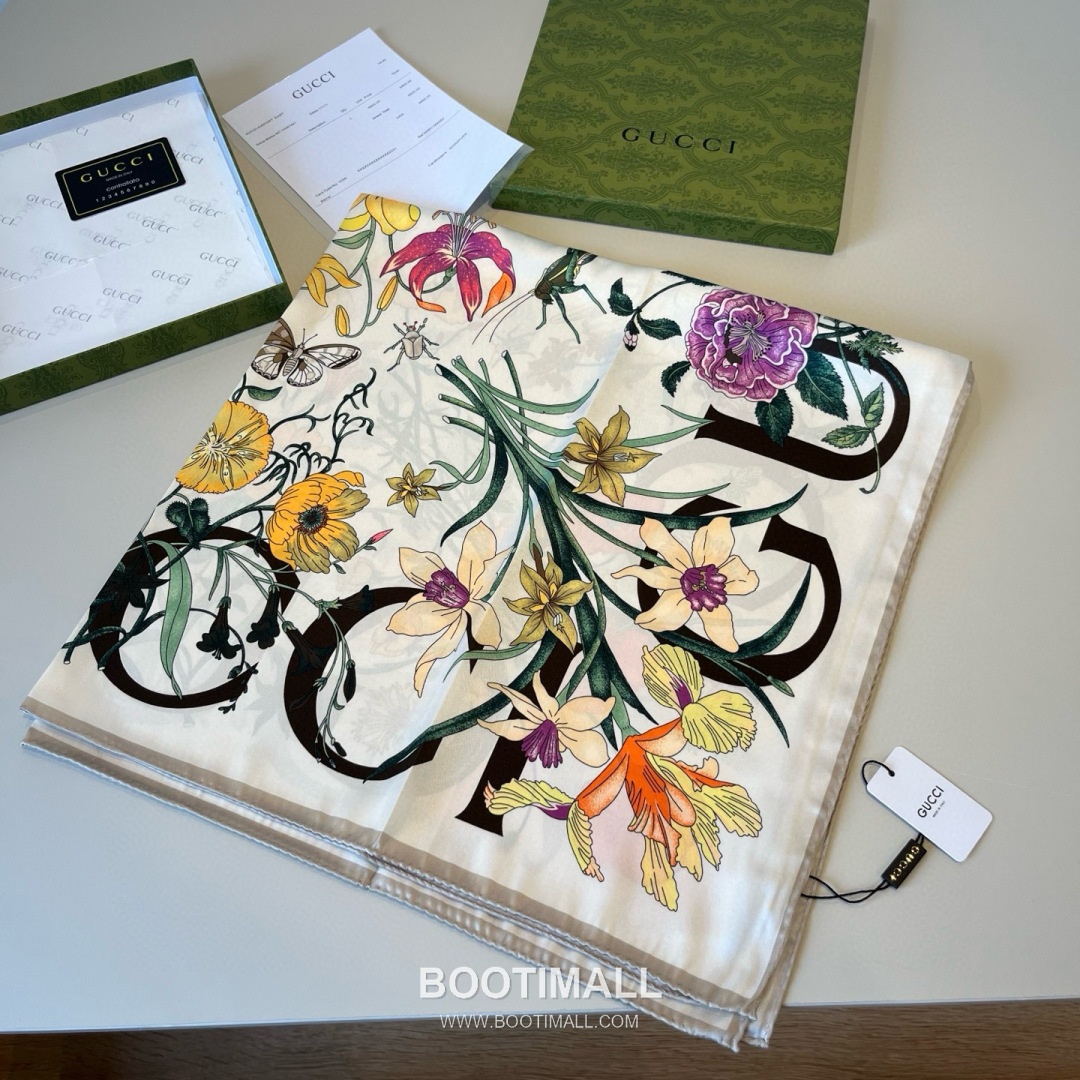 Gucci Logo Floral Silk Square Scarf 100% Silk Print Scarf 구찌 로고 플로럴 실크 스퀘어 스카프 90cm 2