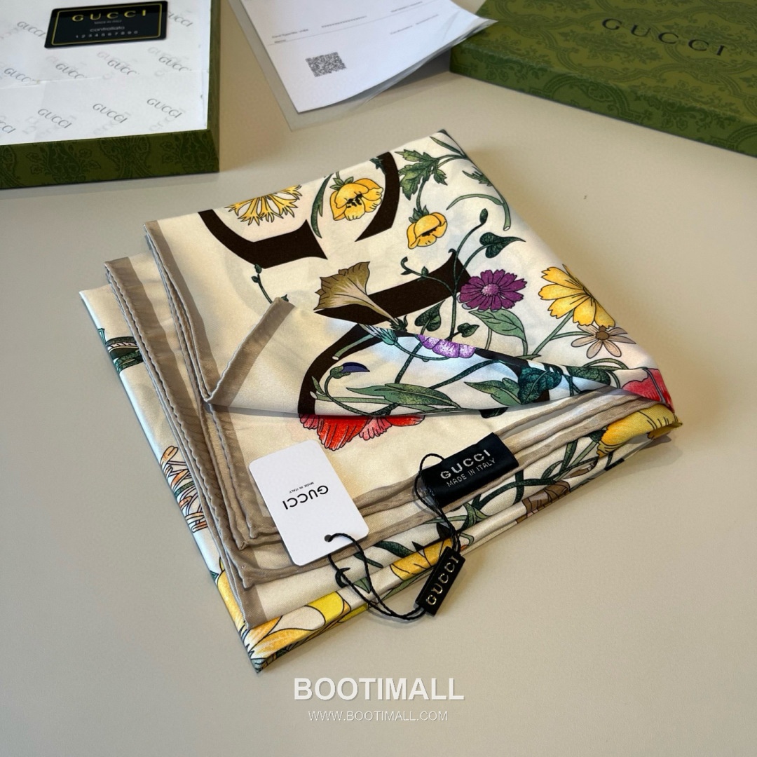Gucci Logo Floral Silk Square Scarf 100% Silk Print Scarf 구찌 로고 플로럴 실크 스퀘어 스카프 90cm 3