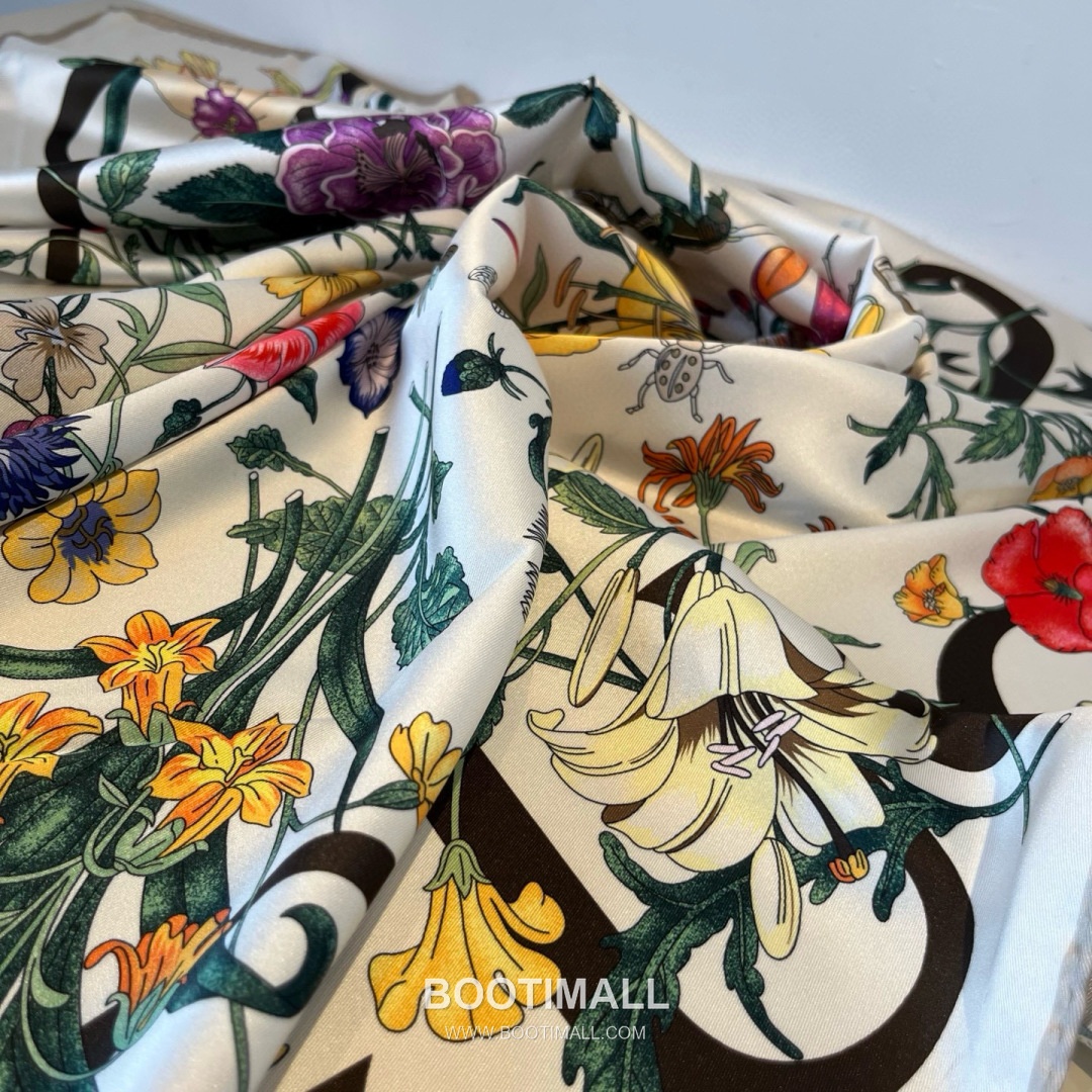 Gucci Logo Floral Silk Square Scarf 100% Silk Print Scarf 구찌 로고 플로럴 실크 스퀘어 스카프 90cm 7