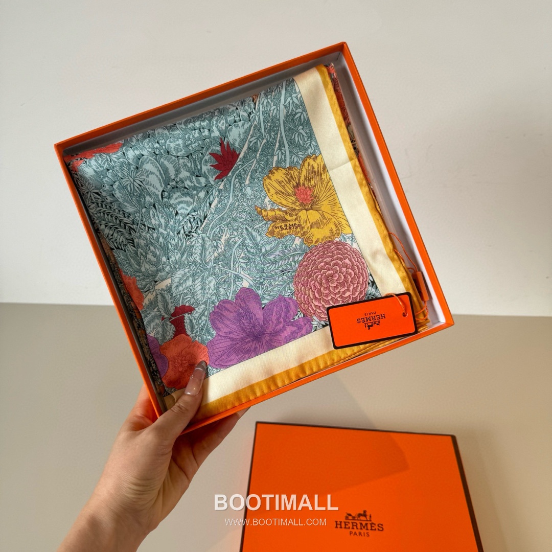 Hermes Retour a la Nature Silk Square Scarf 100% Silk Print Scarf 에르메스 리투르 아 라 나튀르 실크 스퀘어 스카프 90cm 2