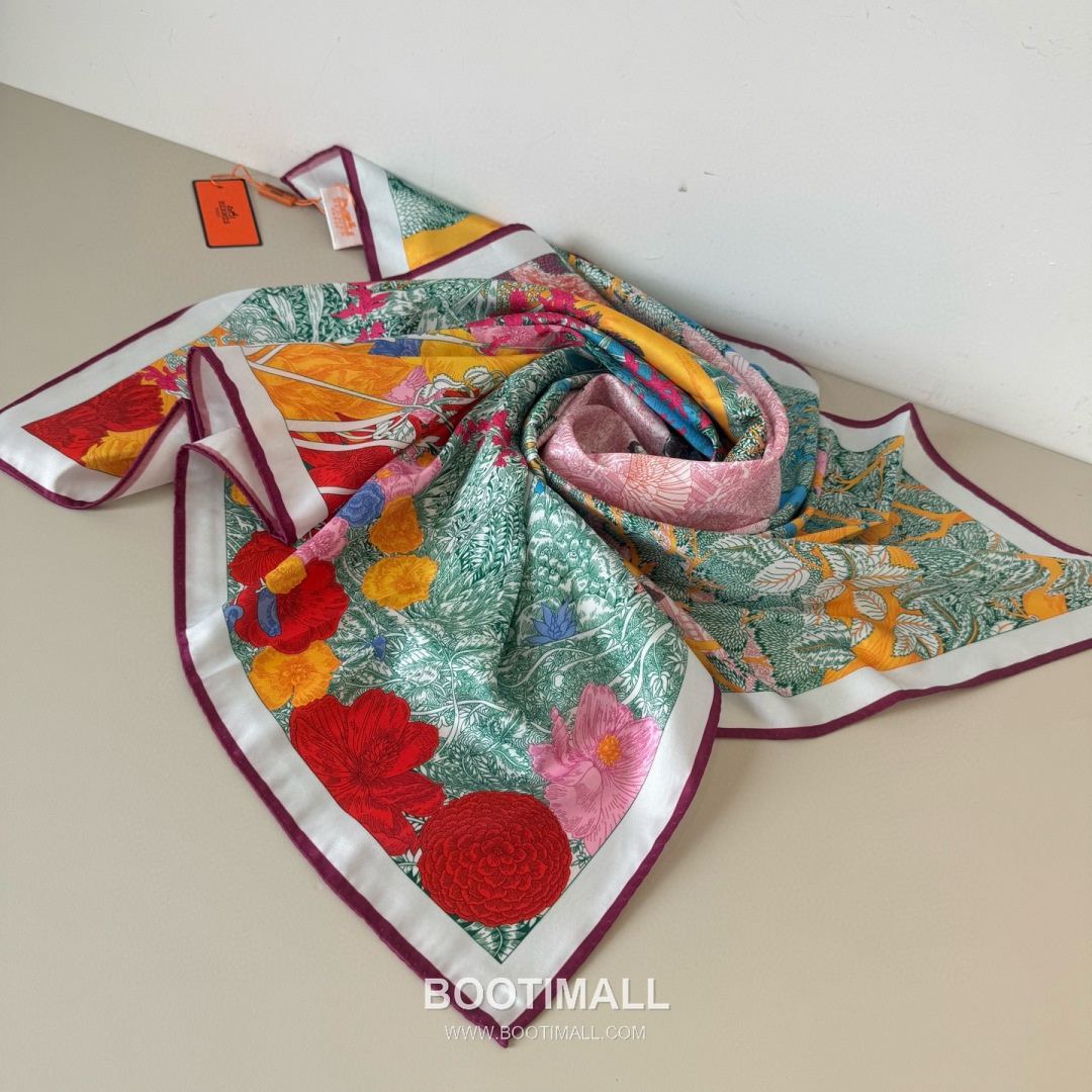 Hermes Retour a la Nature Silk Square Scarf 100% Silk Print Scarf 에르메스 리투르 아 라 나튀르 실크 스퀘어 스카프 90cm 7