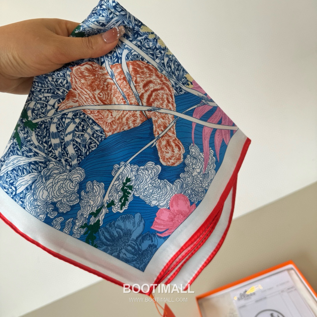 Hermes Retour a la Nature Silk Square Scarf 100% Silk Print Scarf 에르메스 리투르 아 라 나튀르 실크 스퀘어 스카프 90cm 7