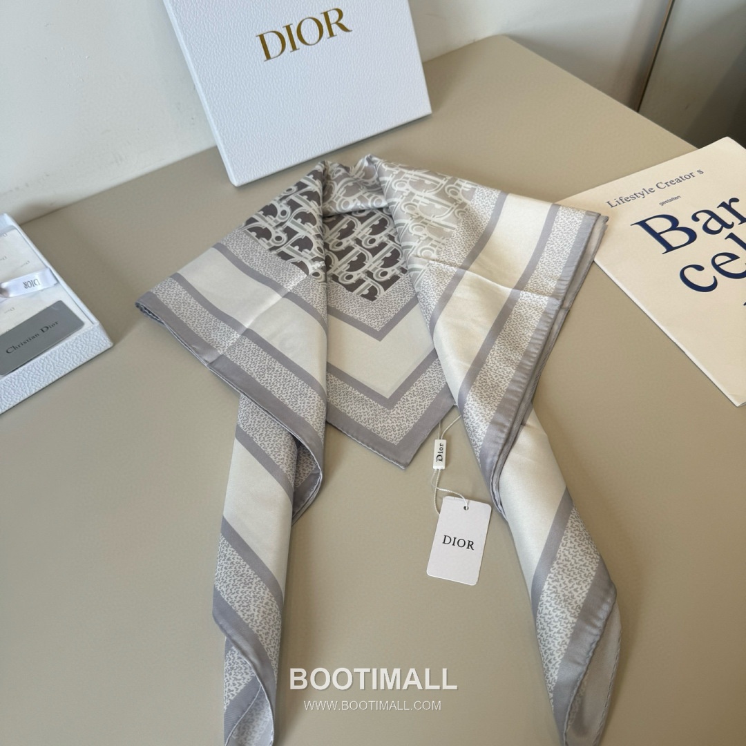 Dior Diortwin Oblique Silk Twill Square Scarf with Logo Jacquard Print 디올 디올트윈 오블리크 실크 트윌 스퀘어 스카프 로고 자카드 90cm 5