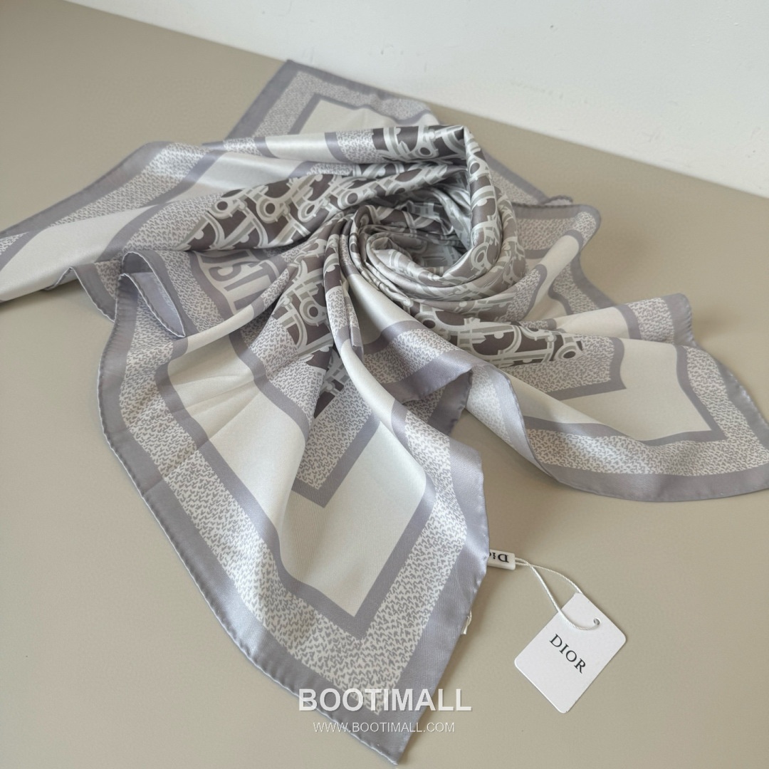Dior Diortwin Oblique Silk Twill Square Scarf with Logo Jacquard Print 디올 디올트윈 오블리크 실크 트윌 스퀘어 스카프 로고 자카드 90cm 8