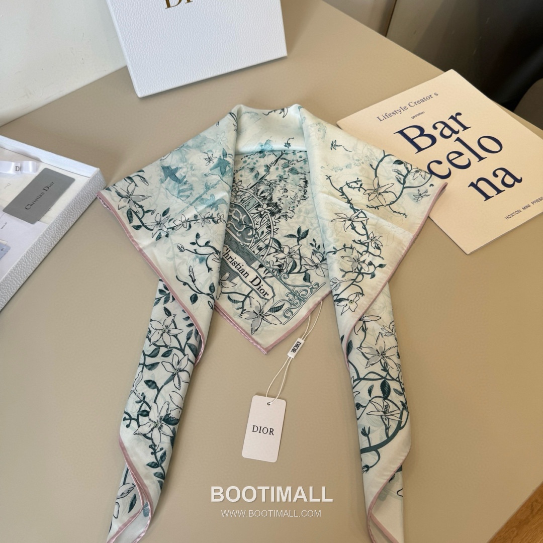 Dior Diortwin Oblique Silk Twill Square Scarf with Logo Jacquard Print 디올 디올트윈 오블리크 실크 트윌 스퀘어 스카프 로고 자카드 90cm 6