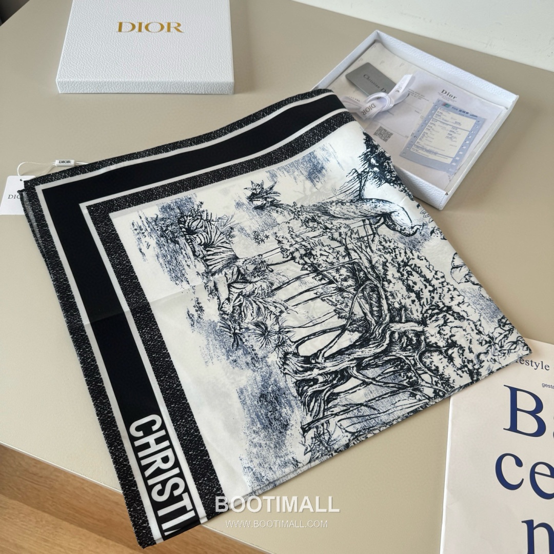 Dior Diortwin Oblique Silk Twill Square Scarf with Logo Jacquard Print 디올 디올트윈 오블리크 실크 트윌 스퀘어 스카프 로고 자카드 90cm 4