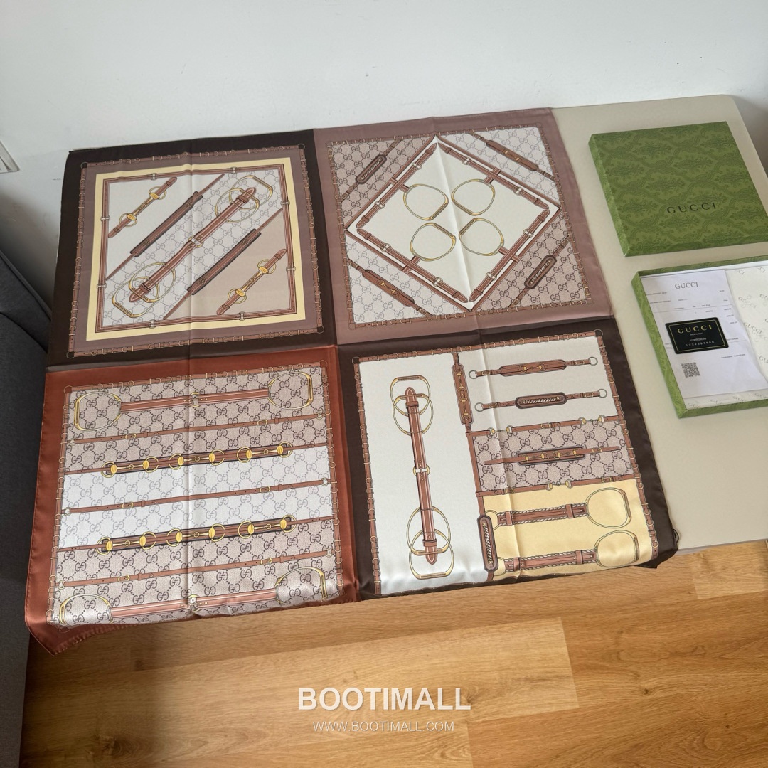 Gucci Archive Print Silk Square Scarf 100% Mulberry Silk Print Scarf 구찌 아카이브 프린트 실크 스퀘어 스카프 90cm 3