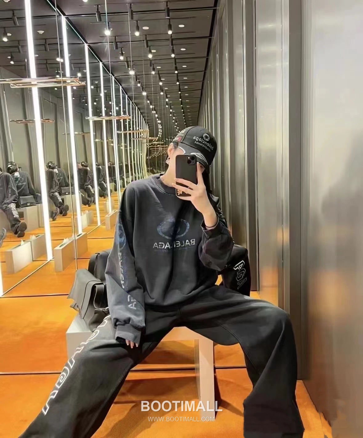 Balenciaga Embroidered Logo Cotton Baseball Cap 발렌시아가 자수 로고 코튼 베이스볼 캡 56cm 2