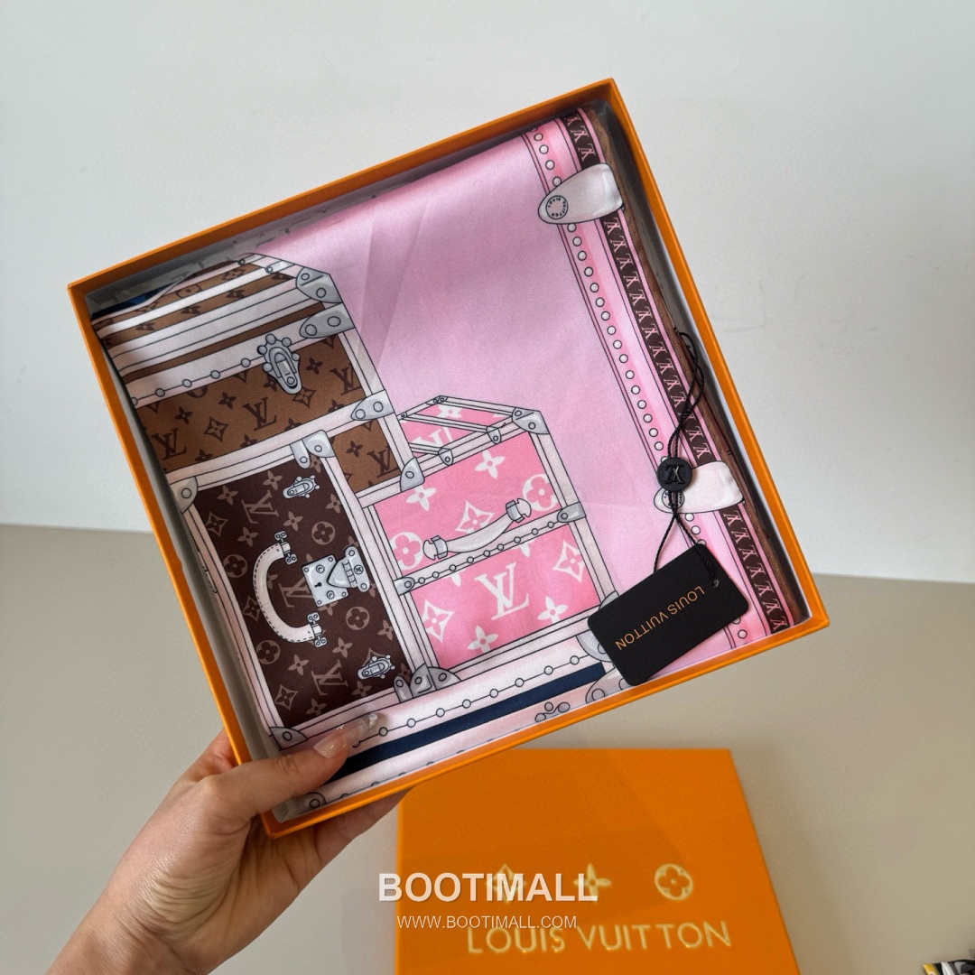 Louis Vuitton Let's Go Trunk Motif Silk Square Scarf 100% Silk Print Scarf 루이비통 렛츠고 트렁크 모티프 실크 스퀘어 스카프 90cm 4