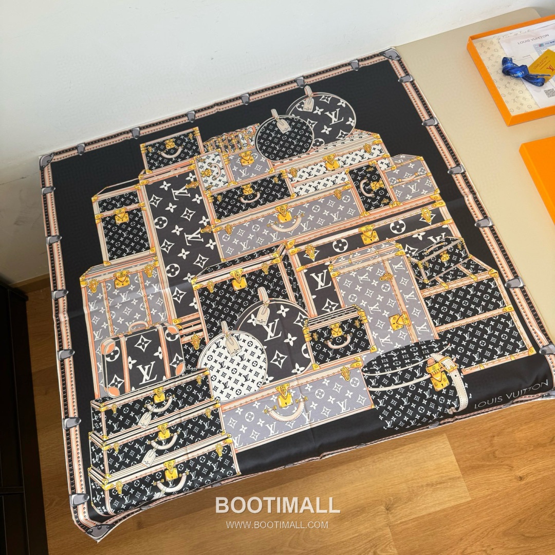 Louis Vuitton Let's Go Trunk Motif Silk Square Scarf 100% Silk Print Scarf 루이비통 렛츠고 트렁크 모티프 실크 스퀘어 스카프 90cm 2