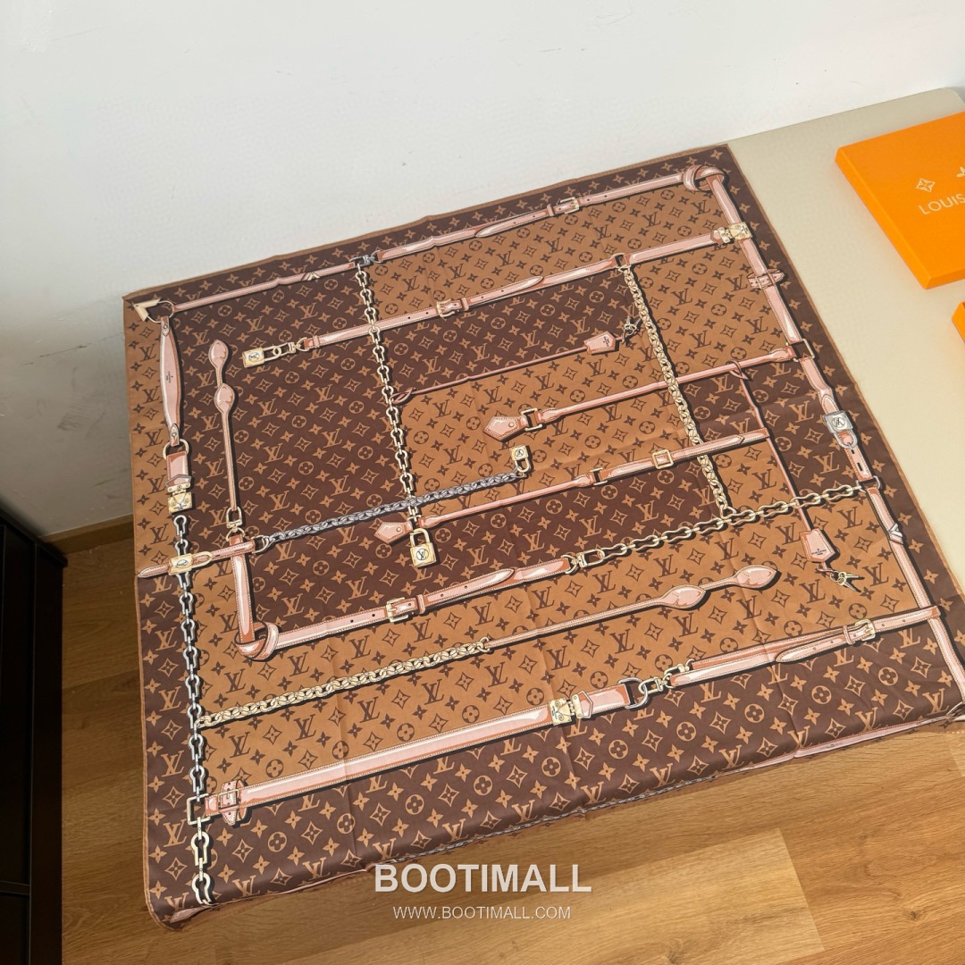 Louis Vuitton Monogram Belt Motif Silk Twill Square Scarf 100% Silk Twill Print Scarf 루이비통 모노그램 벨트 모티프 실크 트윌 스퀘어 스카프 90cm 1