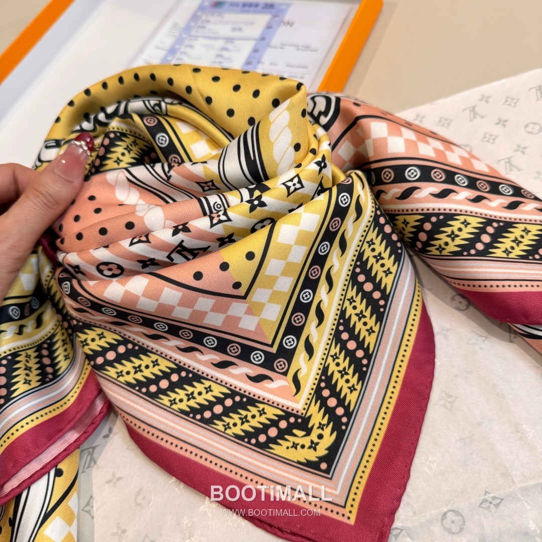 Louis Vuitton Chain Clover Monogram Silk Square Scarf 100% Silk Print Scarf 루이비통 체인 클로버 모노그램 실크 스퀘어 스카프 90cm 7