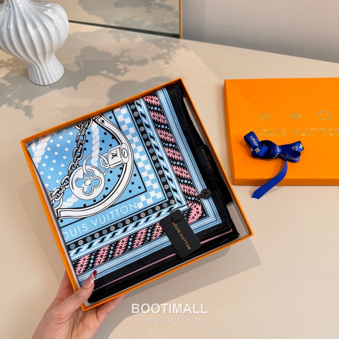 Louis Vuitton Chain Clover Monogram Silk Square Scarf 100% Silk Print Scarf 루이비통 체인 클로버 모노그램 실크 스퀘어 스카프 90cm 4