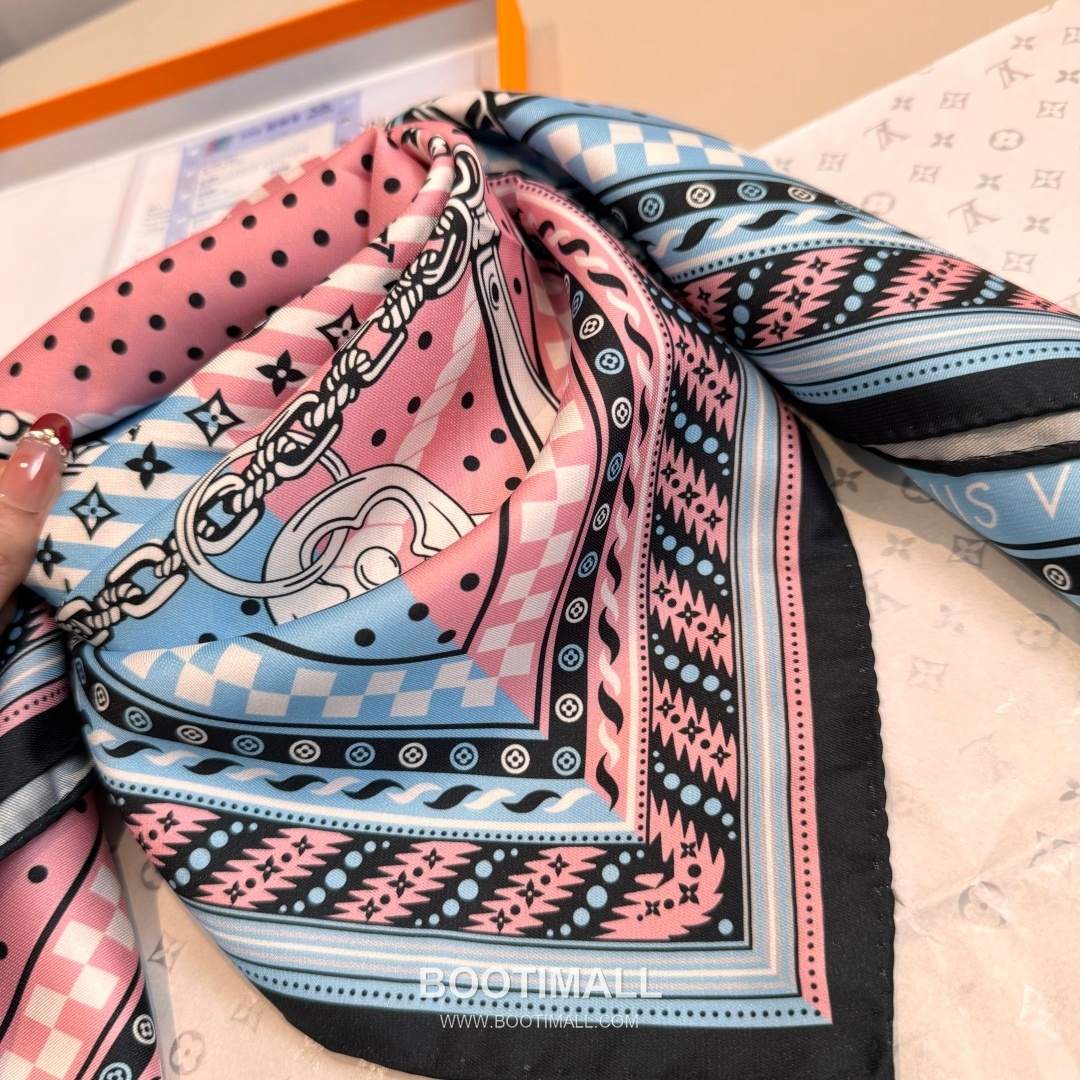 Louis Vuitton Chain Clover Monogram Silk Square Scarf 100% Silk Print Scarf 루이비통 체인 클로버 모노그램 실크 스퀘어 스카프 90cm 7