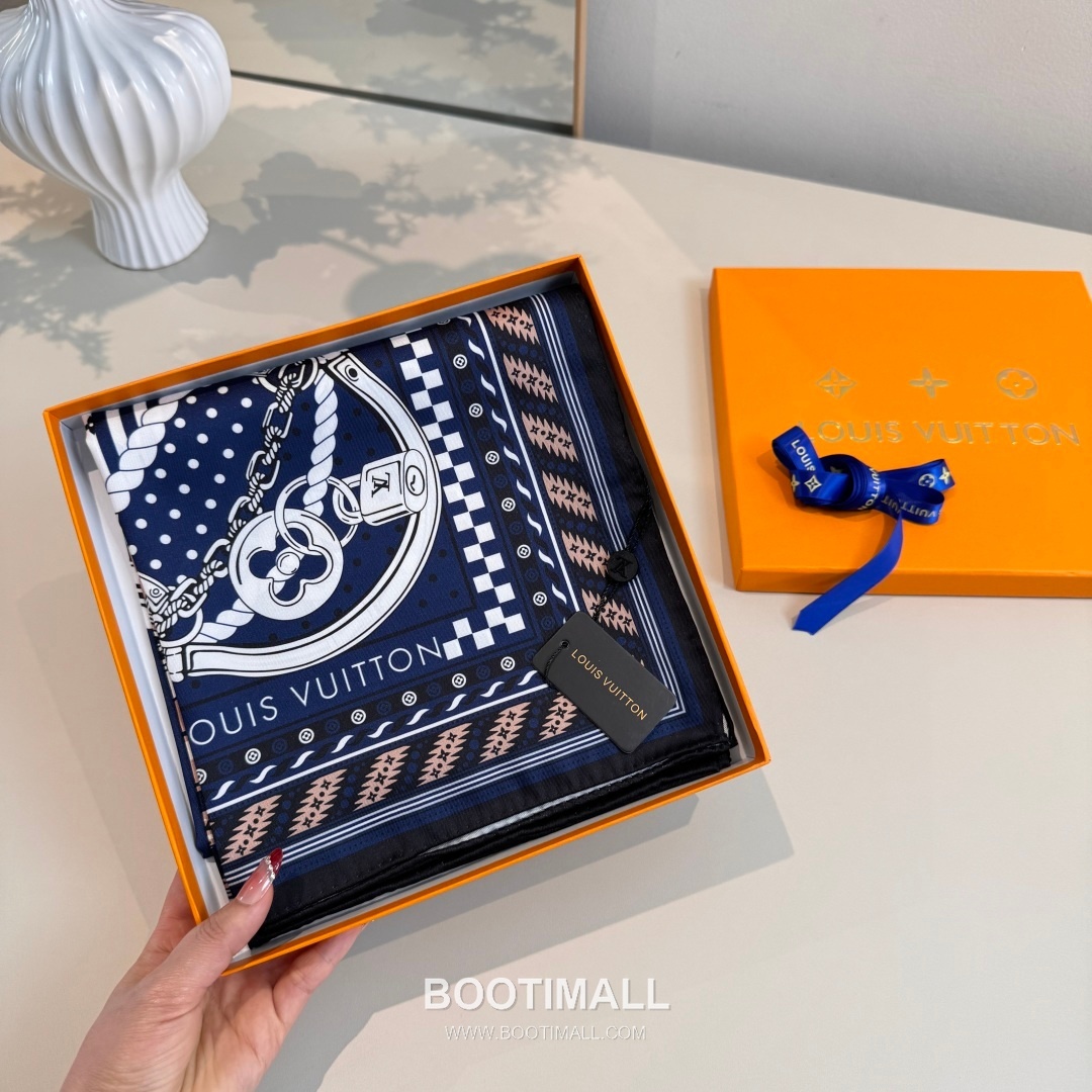 Louis Vuitton Chain Clover Monogram Silk Square Scarf 100% Silk Print Scarf 루이비통 체인 클로버 모노그램 실크 스퀘어 스카프 90cm 5