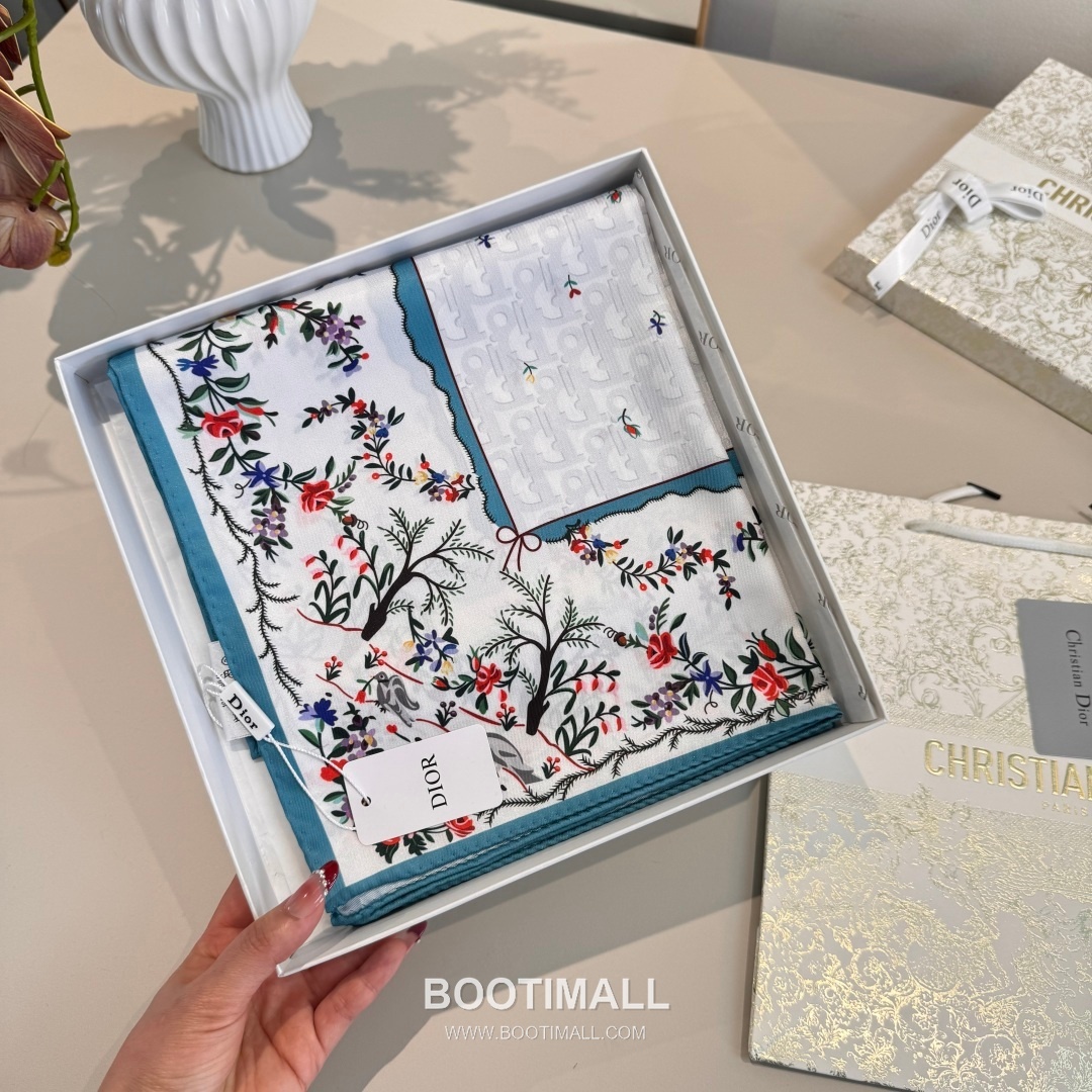 Dior Dioramour Revolution Flowers Silk Twill Square Scarf 100% Silk Twill Print Scarf 디올 디올아무르 레볼루션 플라워 실크 트윌 스퀘어 스카프 90cm 5