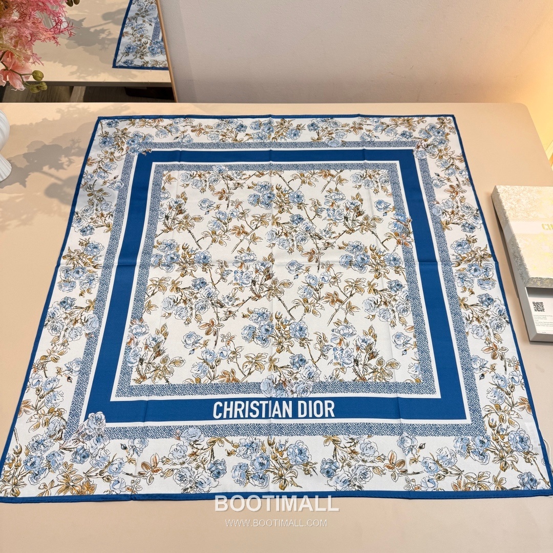 Dior Rosier de Dior Silk Twill Square Scarf with Floral Logo Jacquard 디올 로지에 드 디올 실크 트윌 스퀘어 스카프 플로럴 로고 자카드 90cm 1