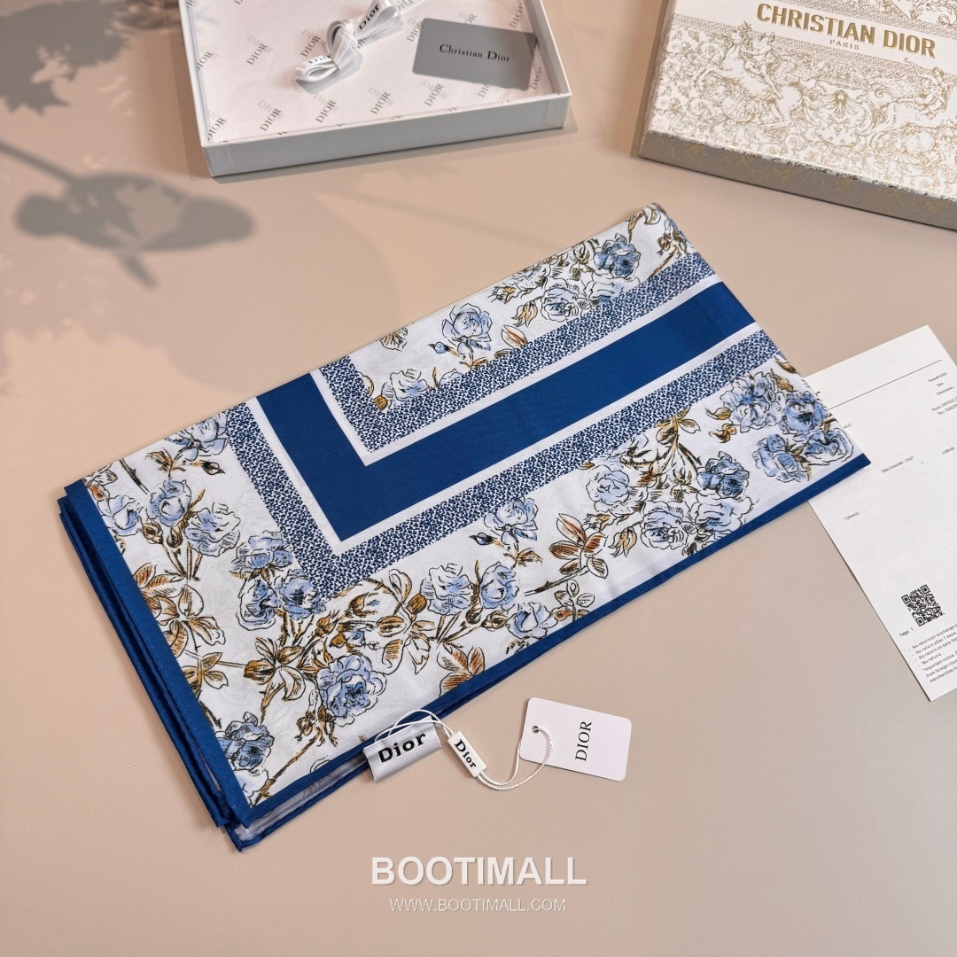 Dior Rosier de Dior Silk Twill Square Scarf with Floral Logo Jacquard 디올 로지에 드 디올 실크 트윌 스퀘어 스카프 플로럴 로고 자카드 90cm 3